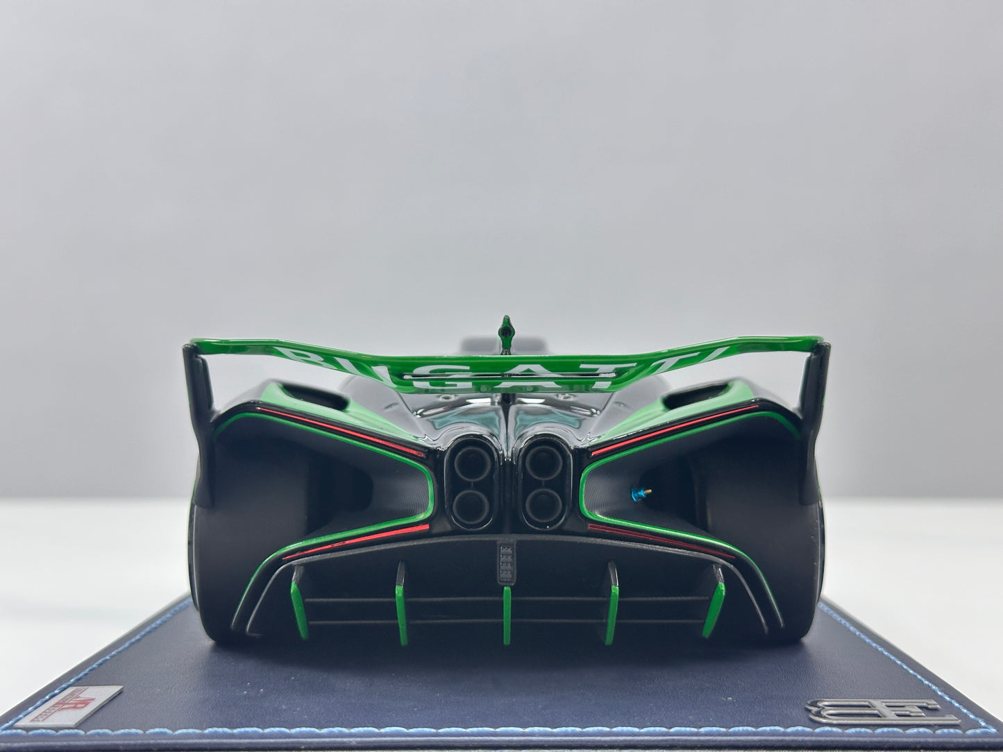 MR 1/18 Bugatti Bolide Viper Green BUG014B