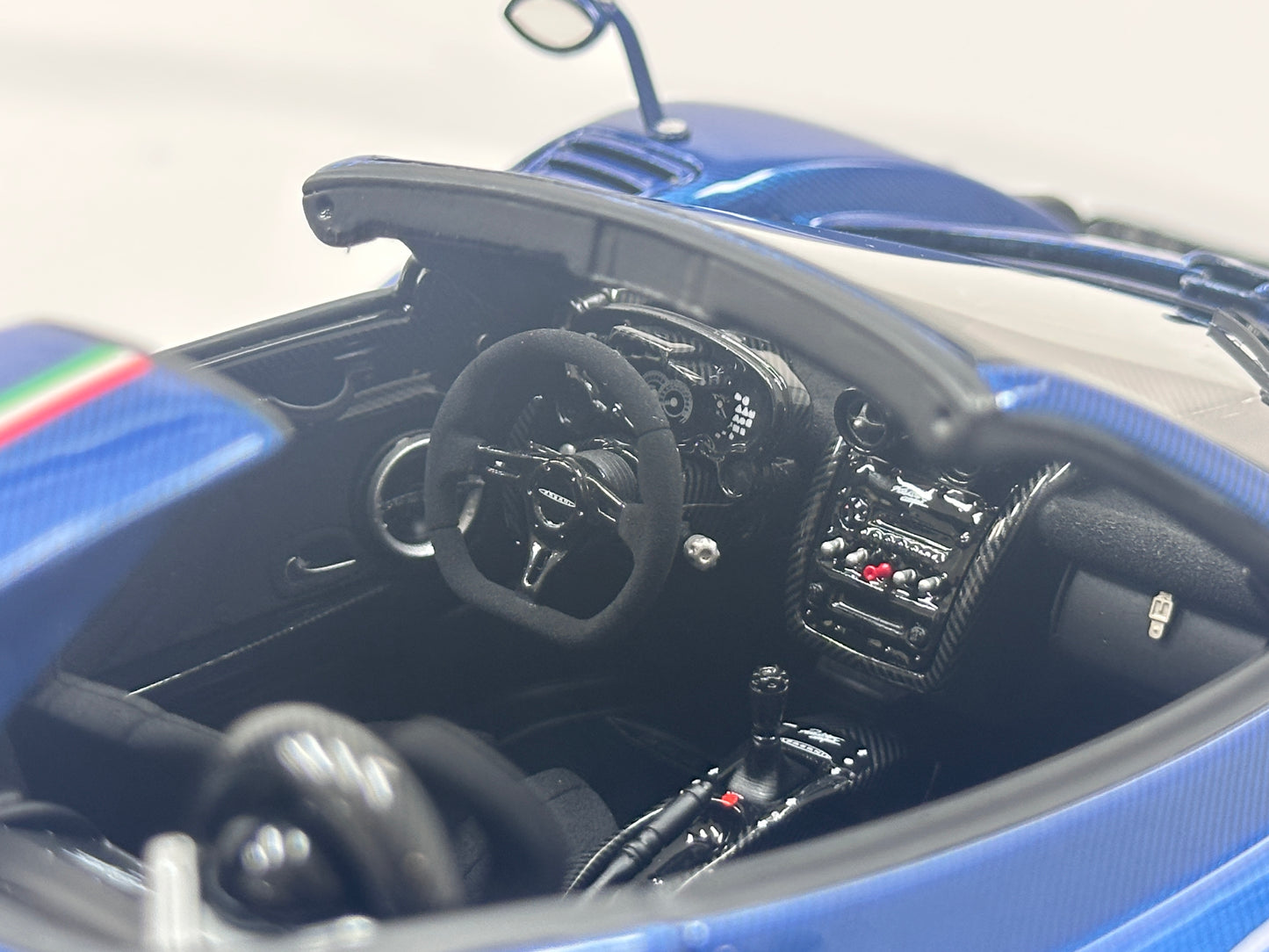 HH Model 1/18 Pagani Zonda Cinque Roadster Blue Full Carbon