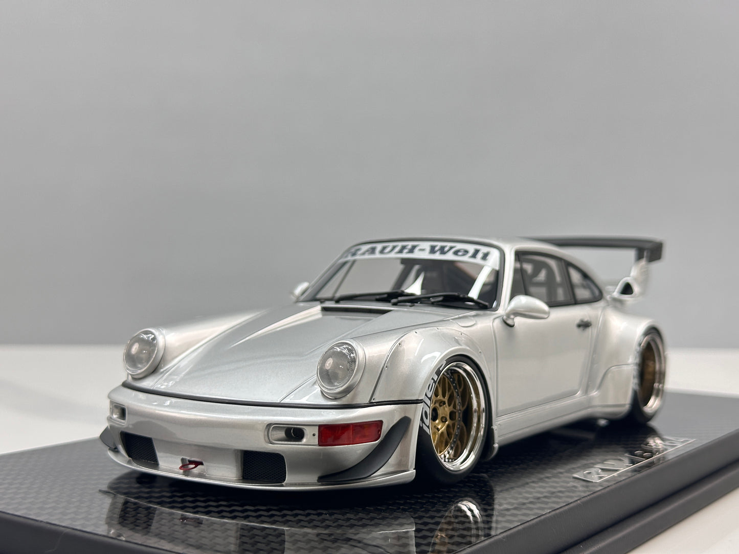 TGM Model 1/18 Porsche RWB 964 – Silver (TGM008)