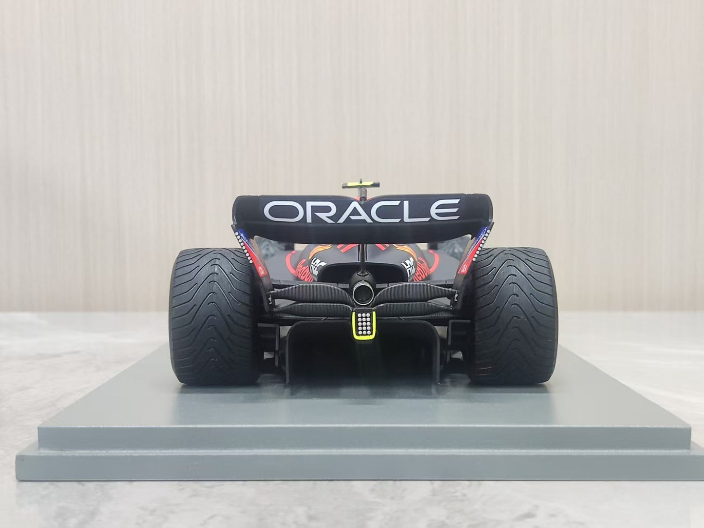 SPARK 1/18 Oracle Red Bull Racing RB18 (18S778)