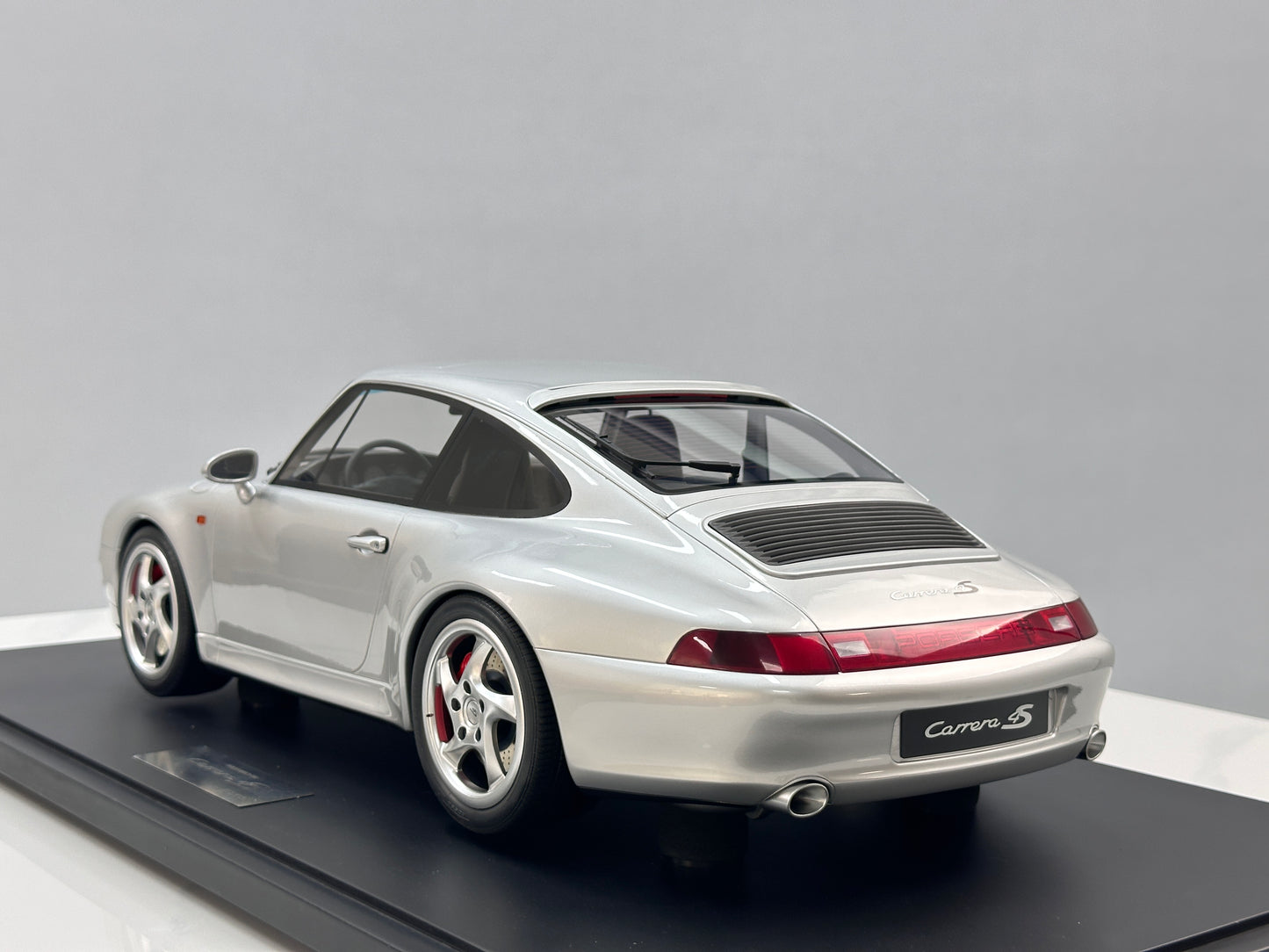 GT Spirit 1/8 Porsche 911 [993] CARRERA 4S Silver GTS801901