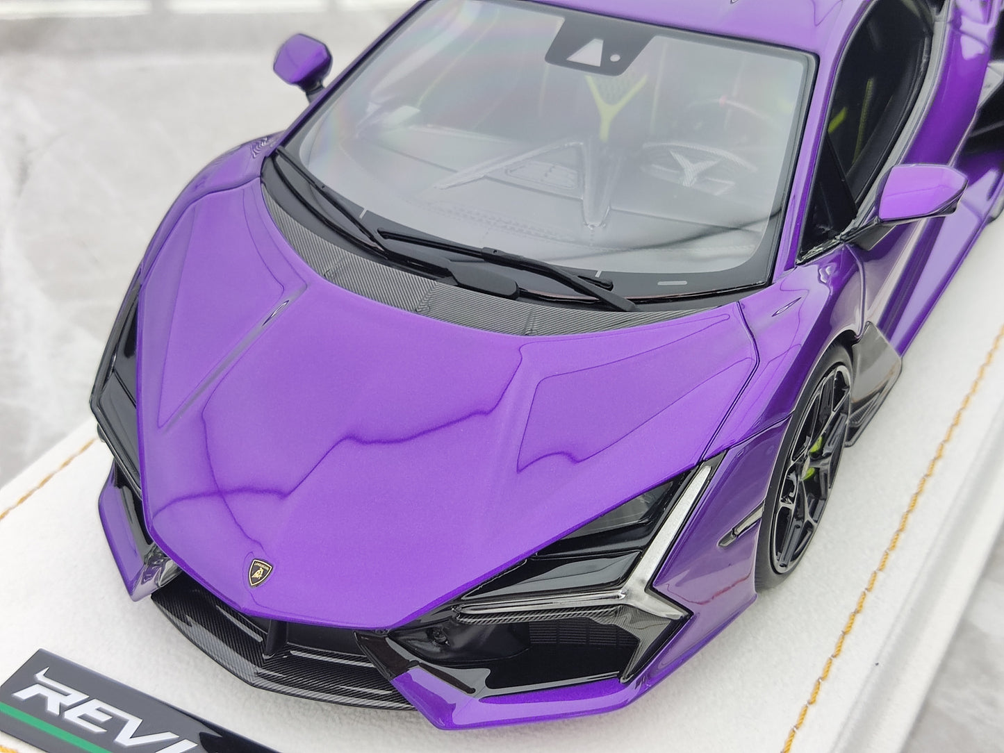 MR 1/18 Lamborghini Revuelto New Generation Hardtop Purple LAMBO058BN1