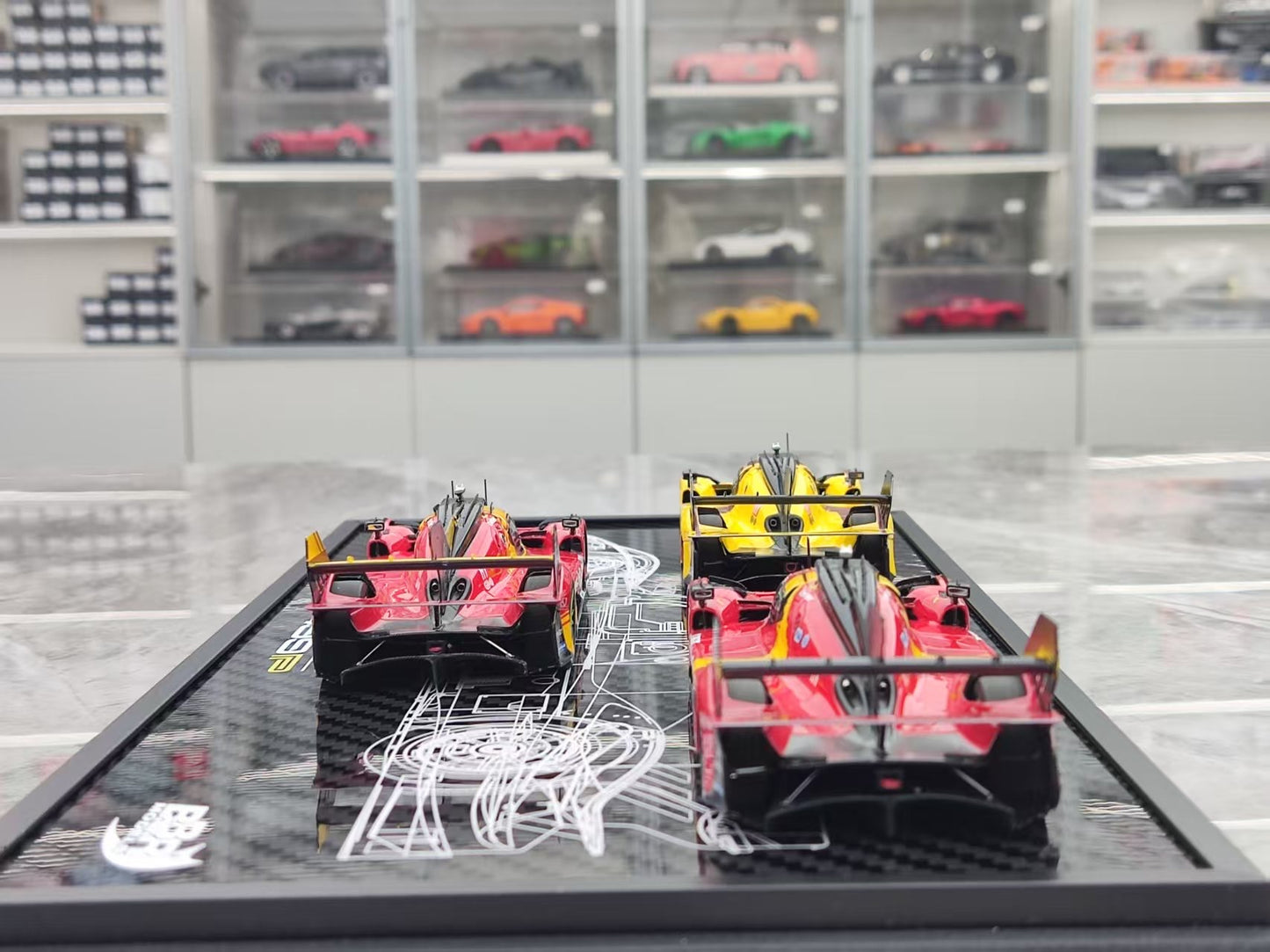 BBR 1/43 Ferrari 499P 2023, 2024, 2025 Le Mans Three-Year Champion - Leather Case Edition, Three-Car Set EX57CH-1