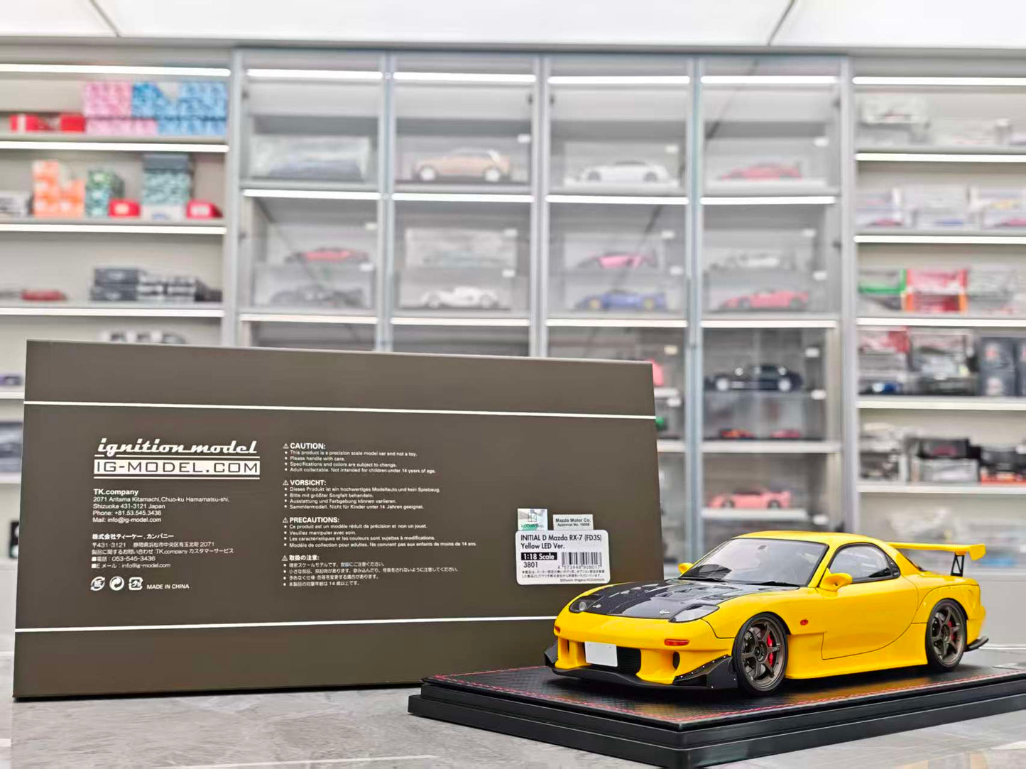 IG 1/18 INITIAL D Mazda RX-7 IG3801