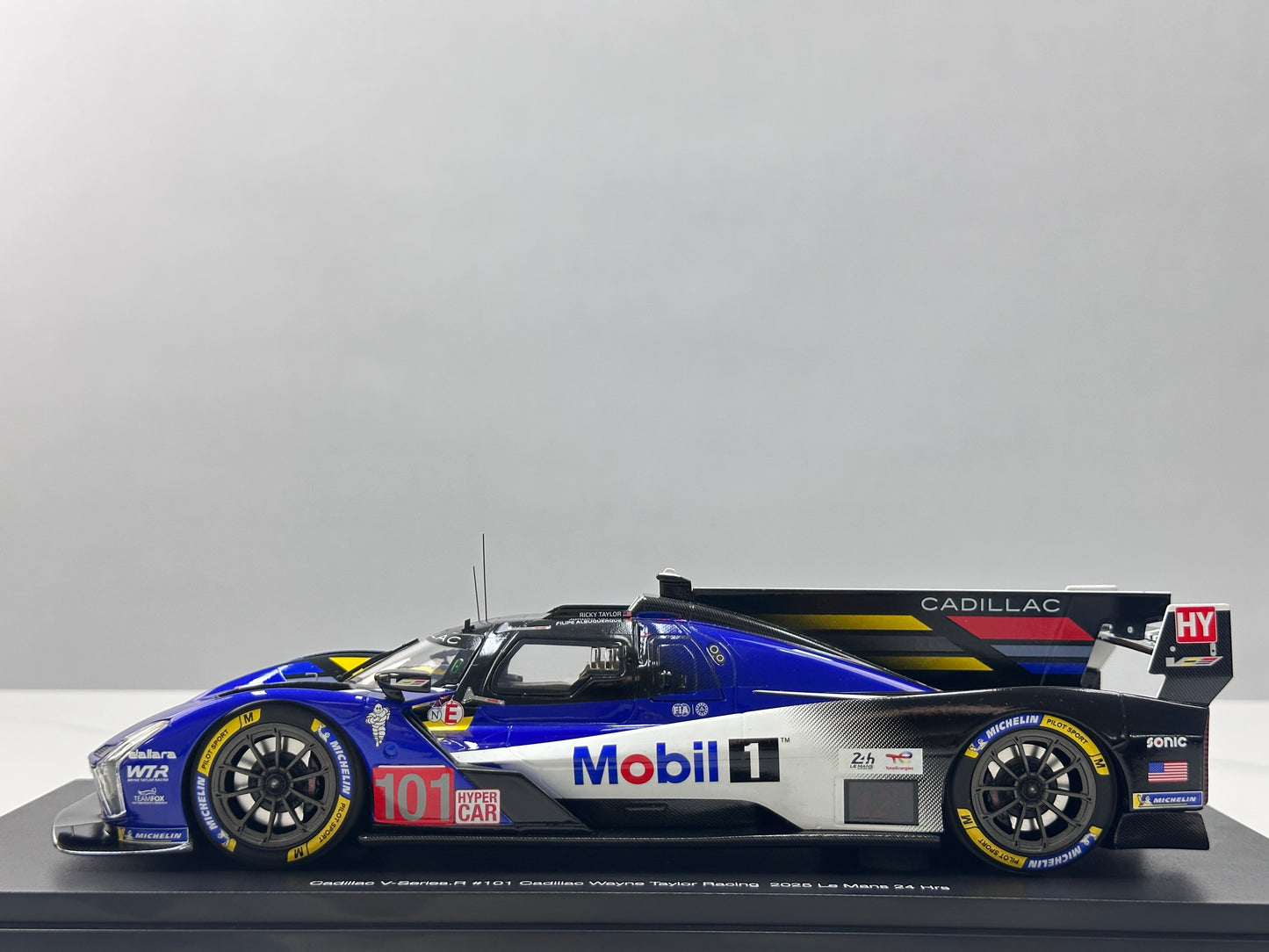 Topspeed 1/18 Cadillac V-Series.R #101 Cadillac Wayne Taylor Racing – Blue Livery (TS0643)