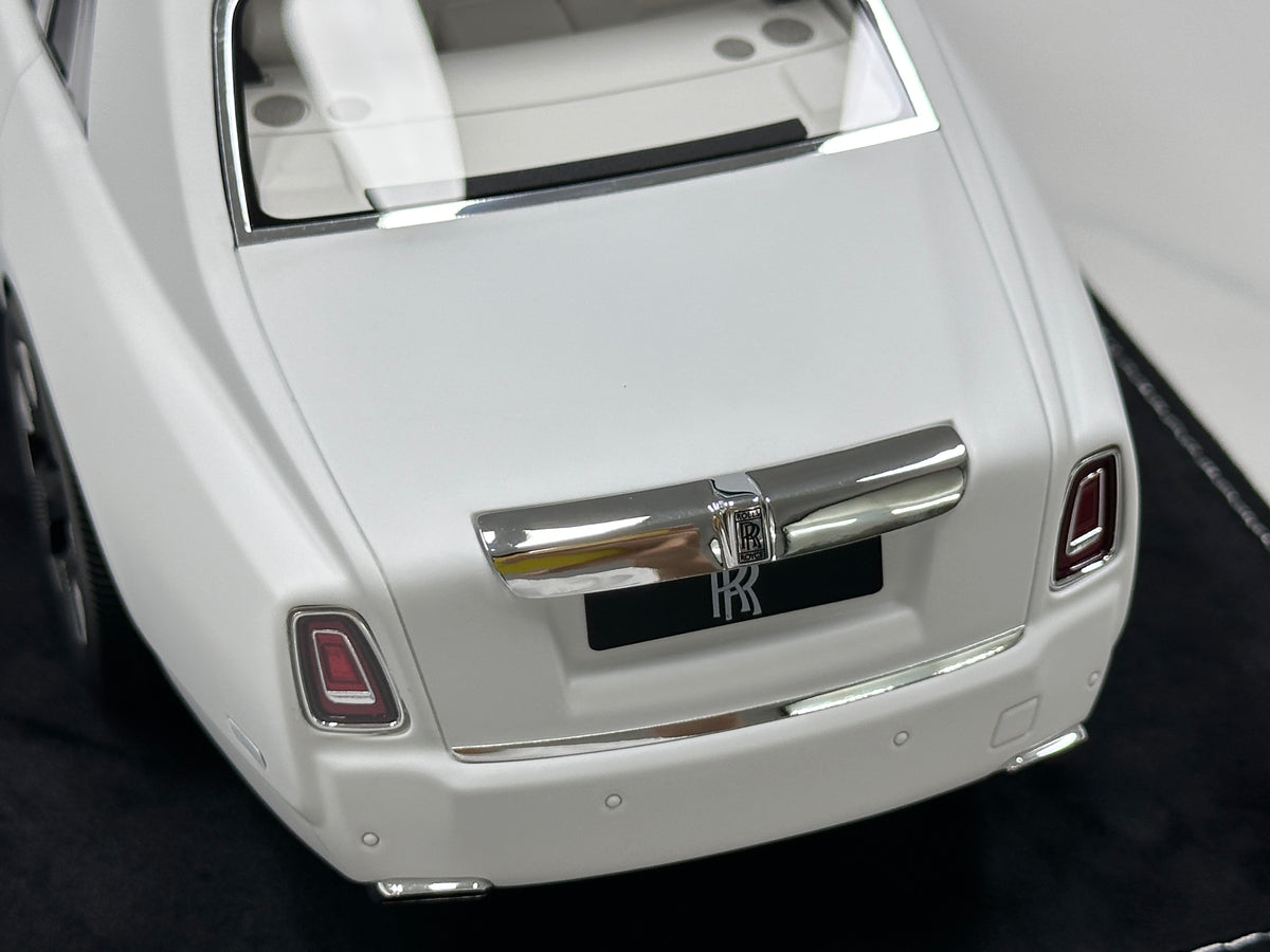 HH Model 1/18 Rolls-Royce Phantom Series II – Ivory White (HH735)