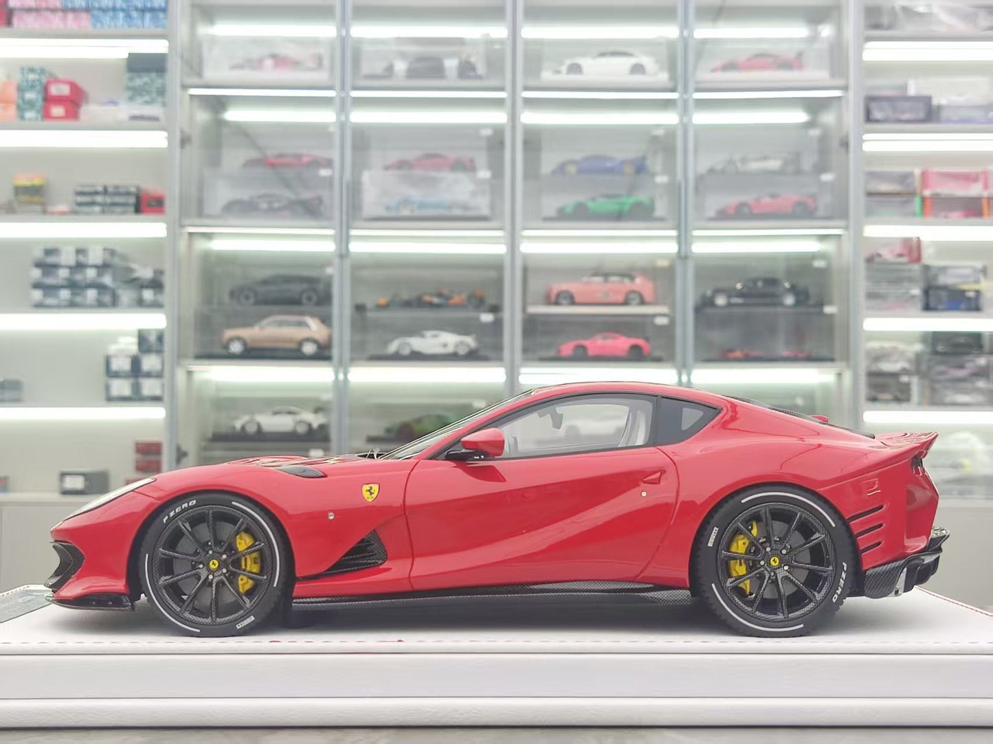 GL 1/18 Ferrari 812 C Red Resin Model JS-GL026
