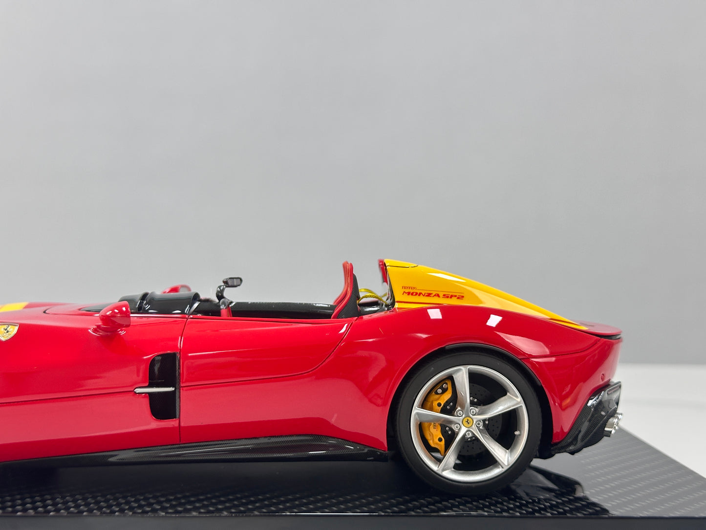 CE 1/18 Ferrari Monza SP2 – Prancing Horse Red (CE012)
