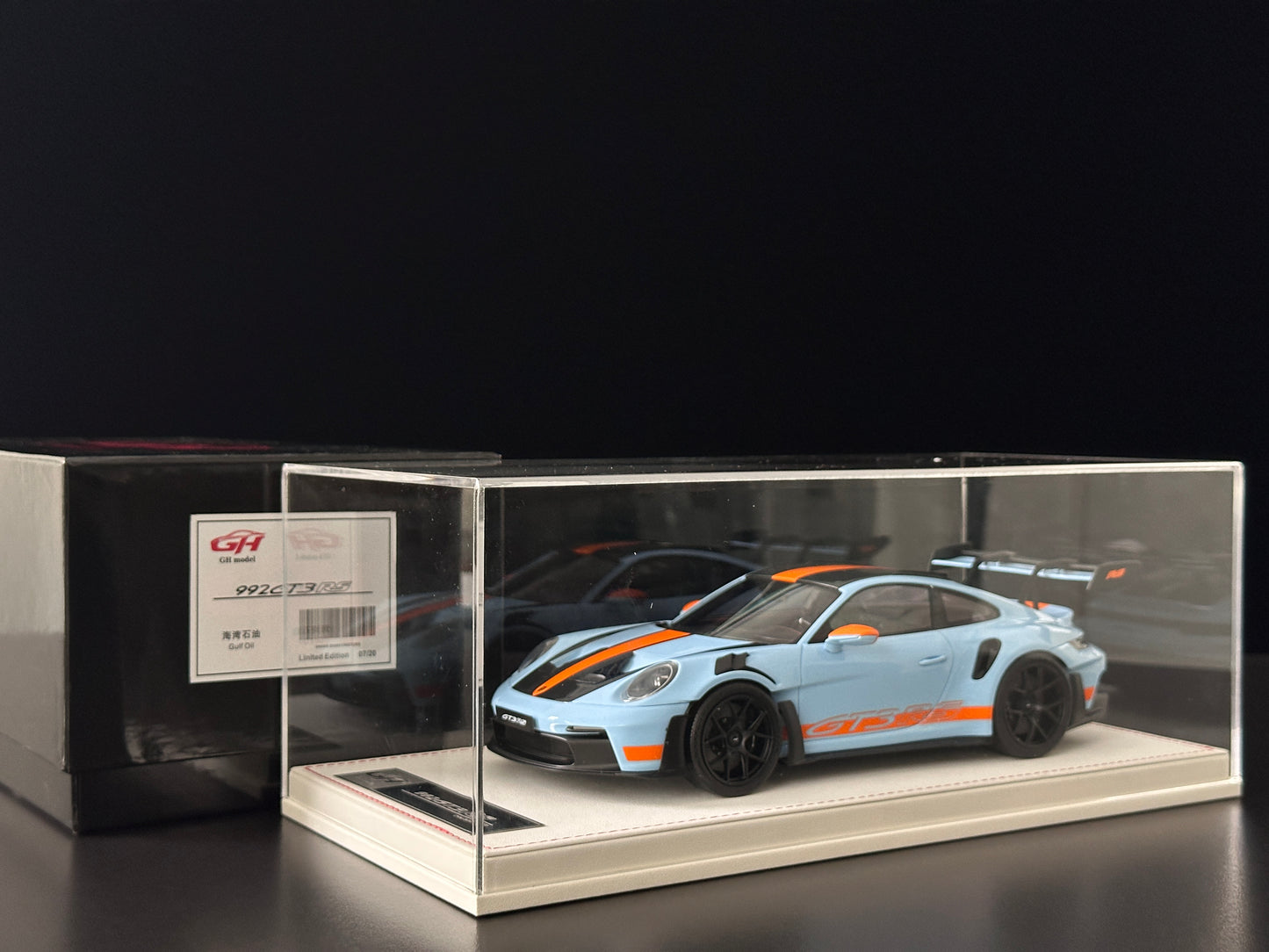 GH MODEL 1/18 Porsche 992 GT3RS Gulf Oil GH017