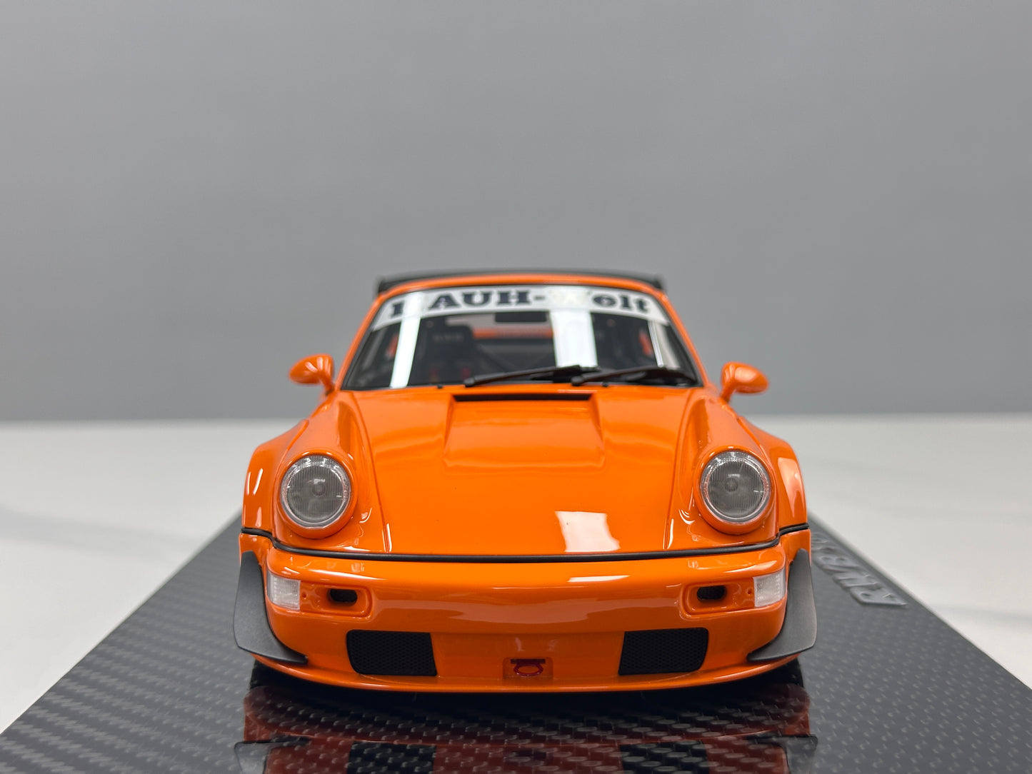 TGM Model 1/18 Porsche RWB 964 (Orange) TGM009