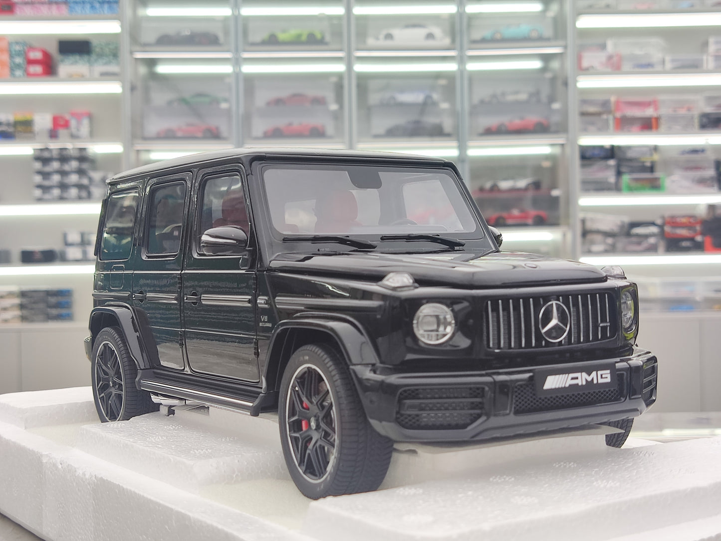 AUTO Art 1/18 Mercedes AMG G63 2019 Black Model Car 76354