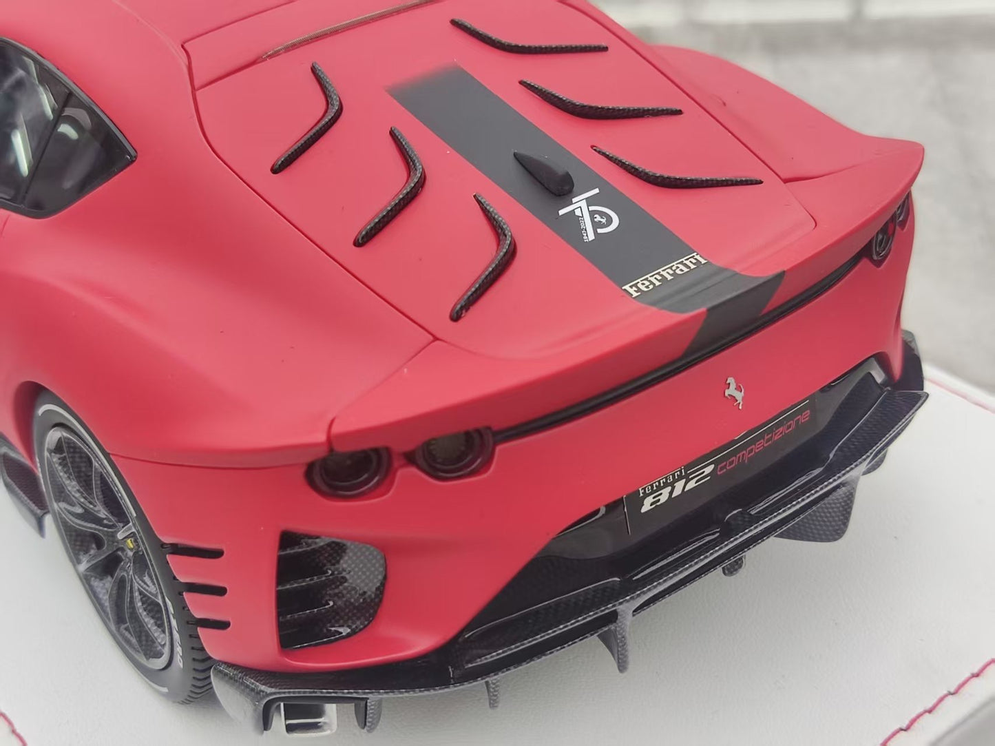 TE 1/18 Ferrari 812 Competizione Matte Red Resin Model JS-TE004