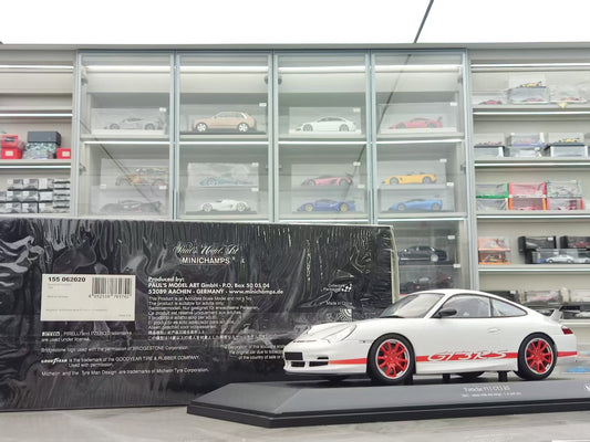 MINICHAMPS 1/18 Porsche 911 GT3 RS - 2002 White with Red Stripes 155062020
