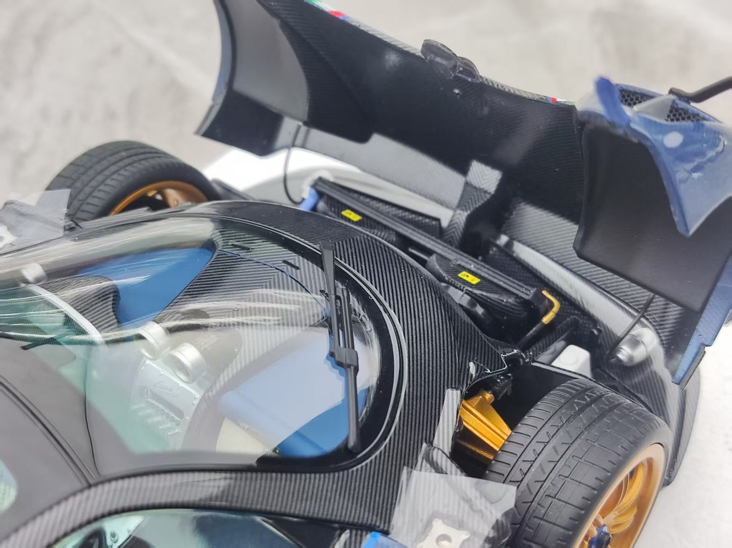 Almost Real 1/18 Pagani Zonda Tricolore Blue Carbon 850620001