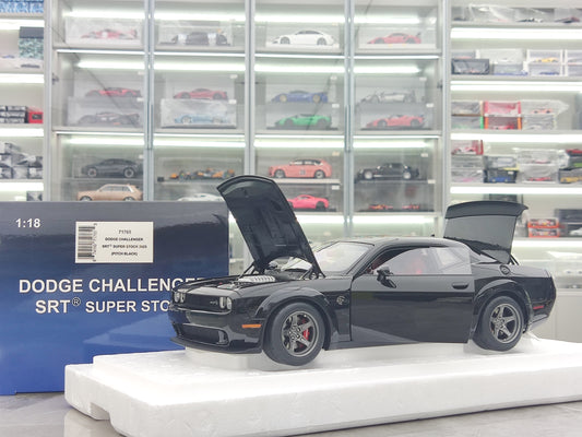 AUTO Art 1/18 Dodge Challenger SRT Super Stock 2023 Black 71765