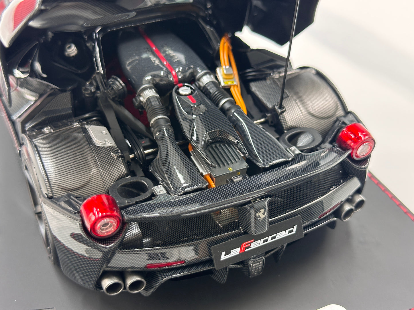 BBR 1/18 Ferrari LaFerrari Alloy Alloy Full Opening Leather Sole Black Knight BBR182244