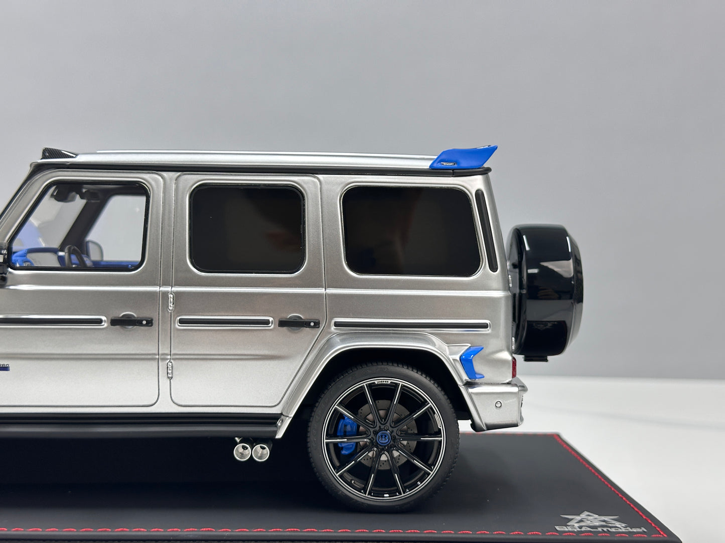 BBA Model 1/18 Brabus G800 Tungsten Silver BBA085