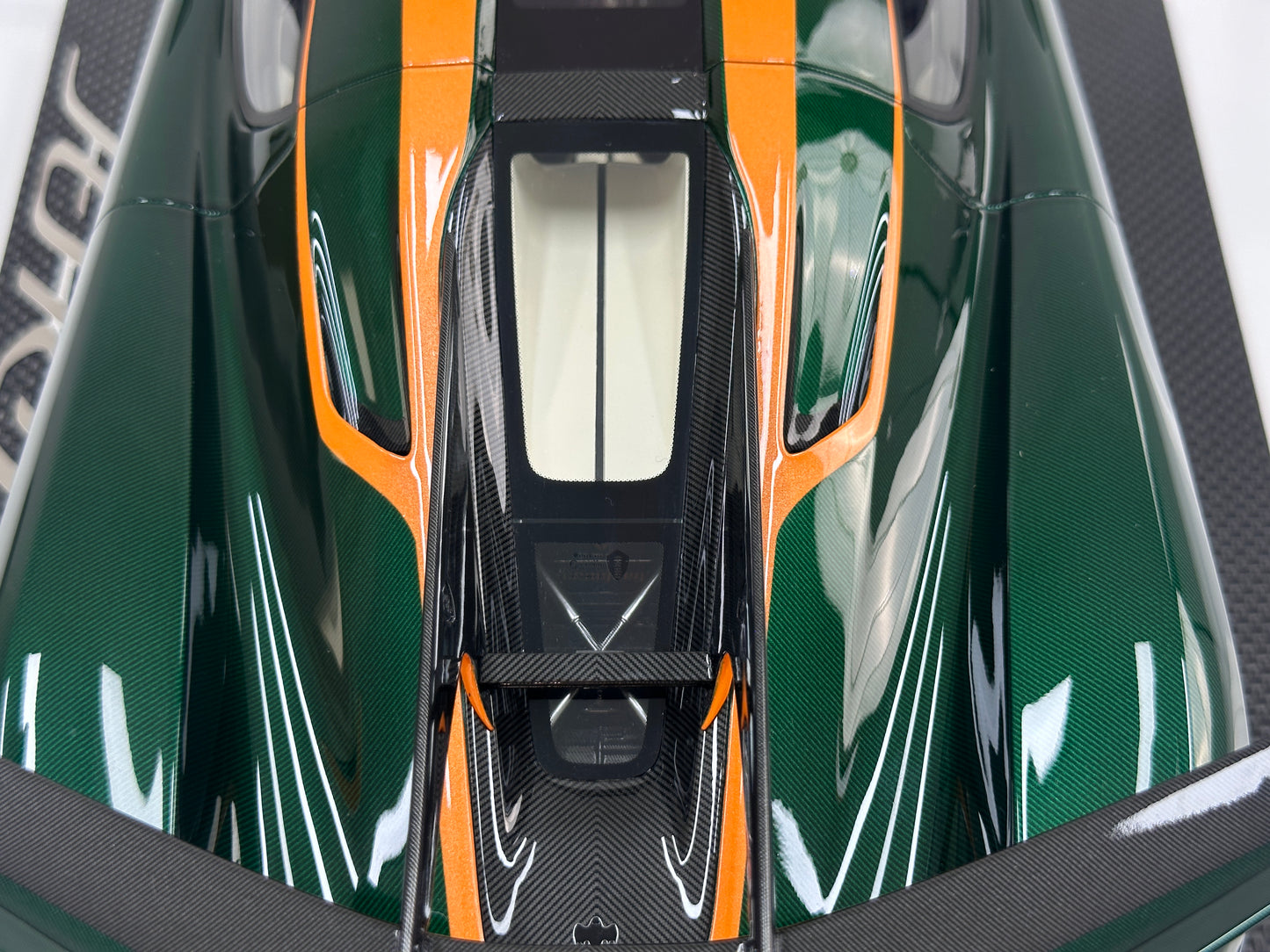 FRONTIART 1/12 Koenigsegg Jesko Carbon Emerald Green (FA190)