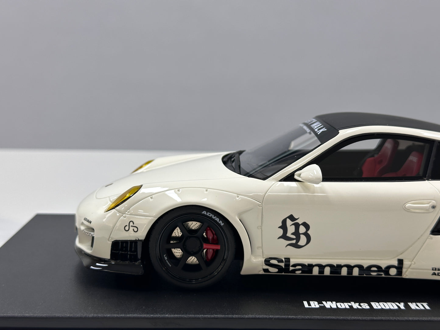 GT Spirit 1/18 Porsche LB-WORKS 997 TURBO White GT958