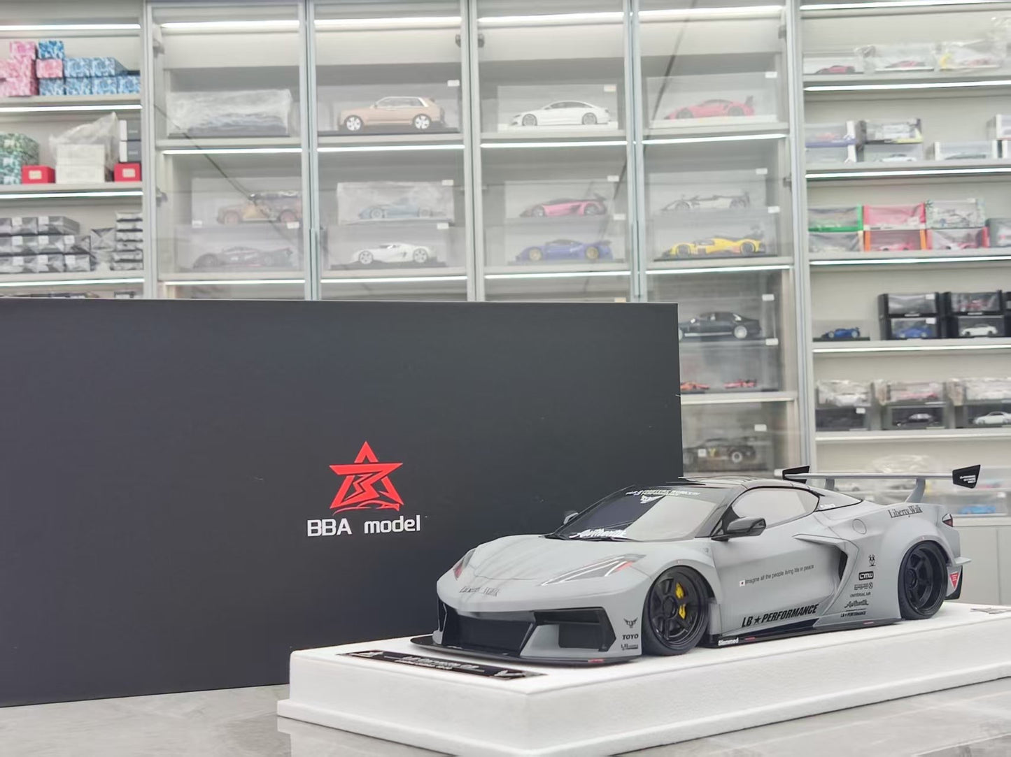 BBA MODEL 1/18 Corvette C8 LB Widebody Modified, Battle Gray Weathered Version BBA034