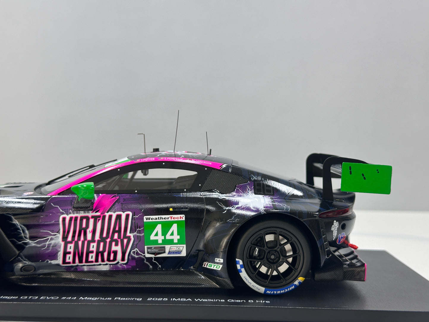 Topspeed 1/18 Aston Martin Vantage GT3 Evo #44 Magnus Racing Black/Purple Livery TS0690