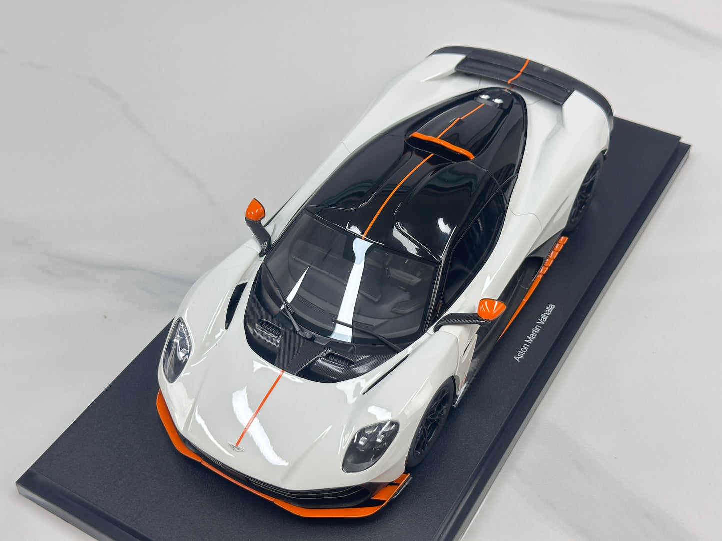 Topspeed 1/18 Aston Martin Valhalla Lunar White TS0711