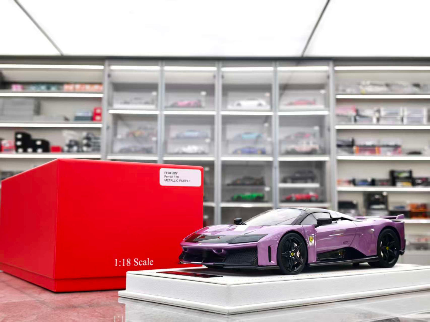 MR 1/18 Ferrari F80 Special Edition 30th Anniversary Purple FE045BN1