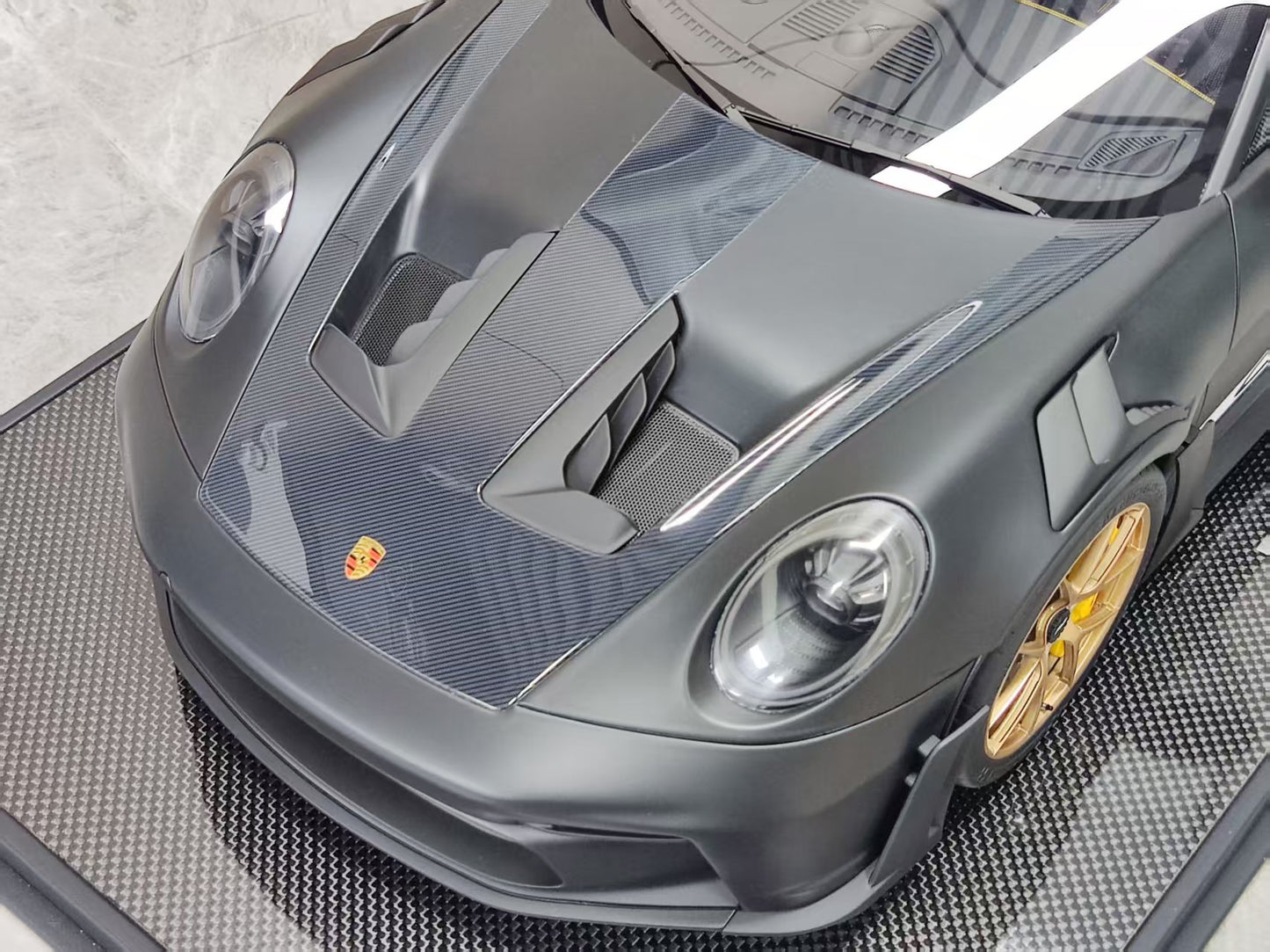 DINOMODEL 1/8 Porsche 992 GT3 RS – Matte Black (PR028P)