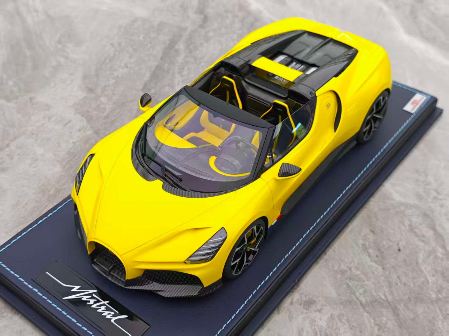 MR 1/18 Bugatti W16 Mistral, Yellow, BUG015B