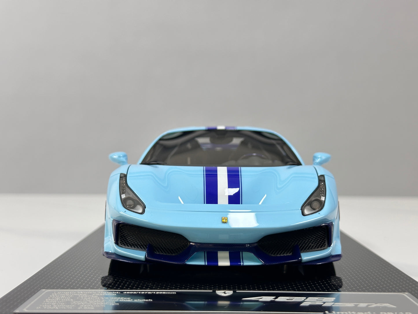 DM Pro 1/18 Ferrari 488pista Resin Fully Opening Baby Blue Simulation Model Car DGP001B