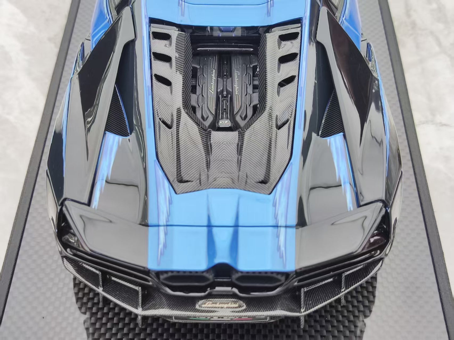 IVY 1/18 Lamborghini Revuelto Opera Unica 60th Anniversary Blue IVY233