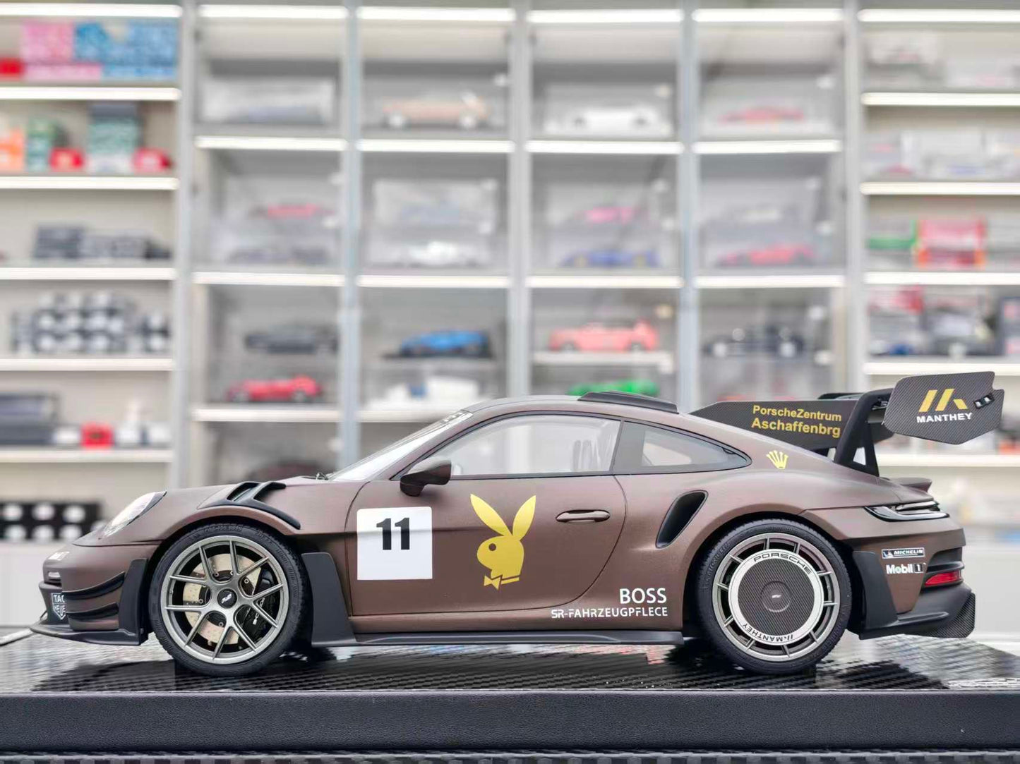 VIP 1/18 Porsche 911 GT3 RS - Manthey Racing Metallic Brown VIP189