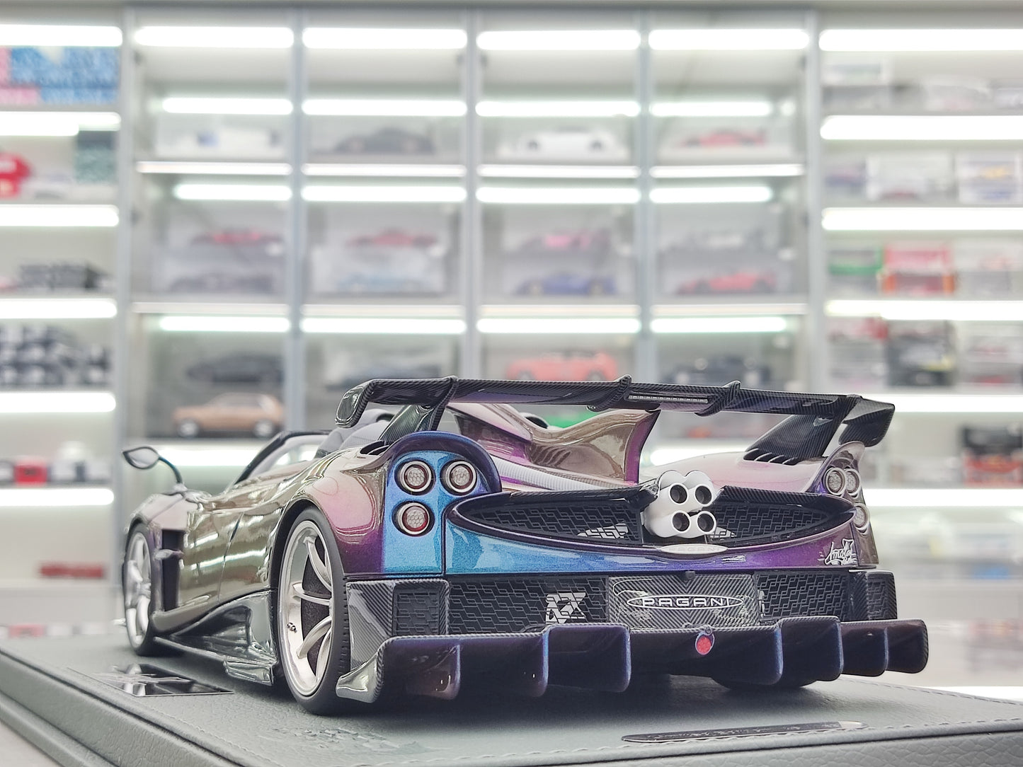 BBR 1/18 Pagani IMOLA ROADSTER Color Changing Purple P18250C