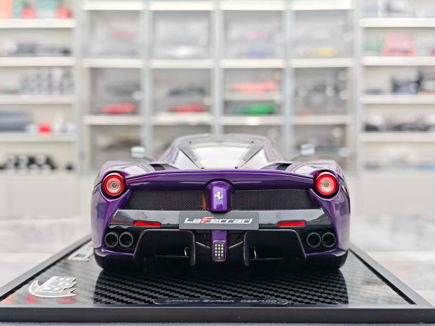 BBR 1/18 Ferrari LaFerrari, fully opening diecast model, carbon fiber base custom edition, Dubai Purple (BB8182237DDJ)