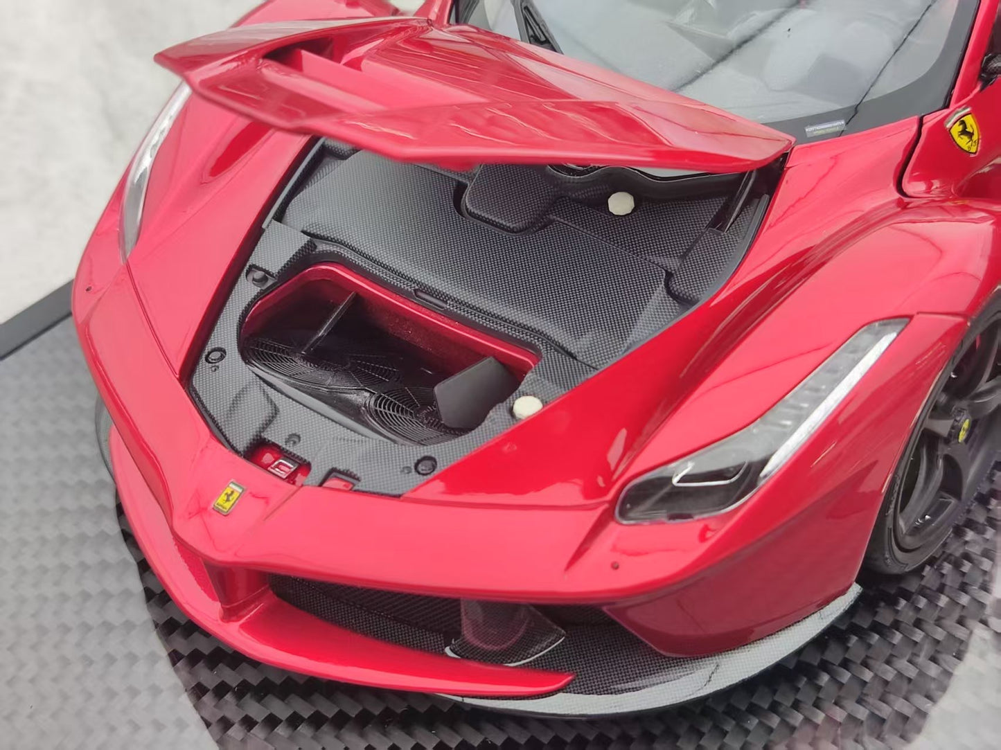 BBR 1/18 Ferrari LaFerrari Diecast Model, Fully Opening, Metallic Red (BBR182240)