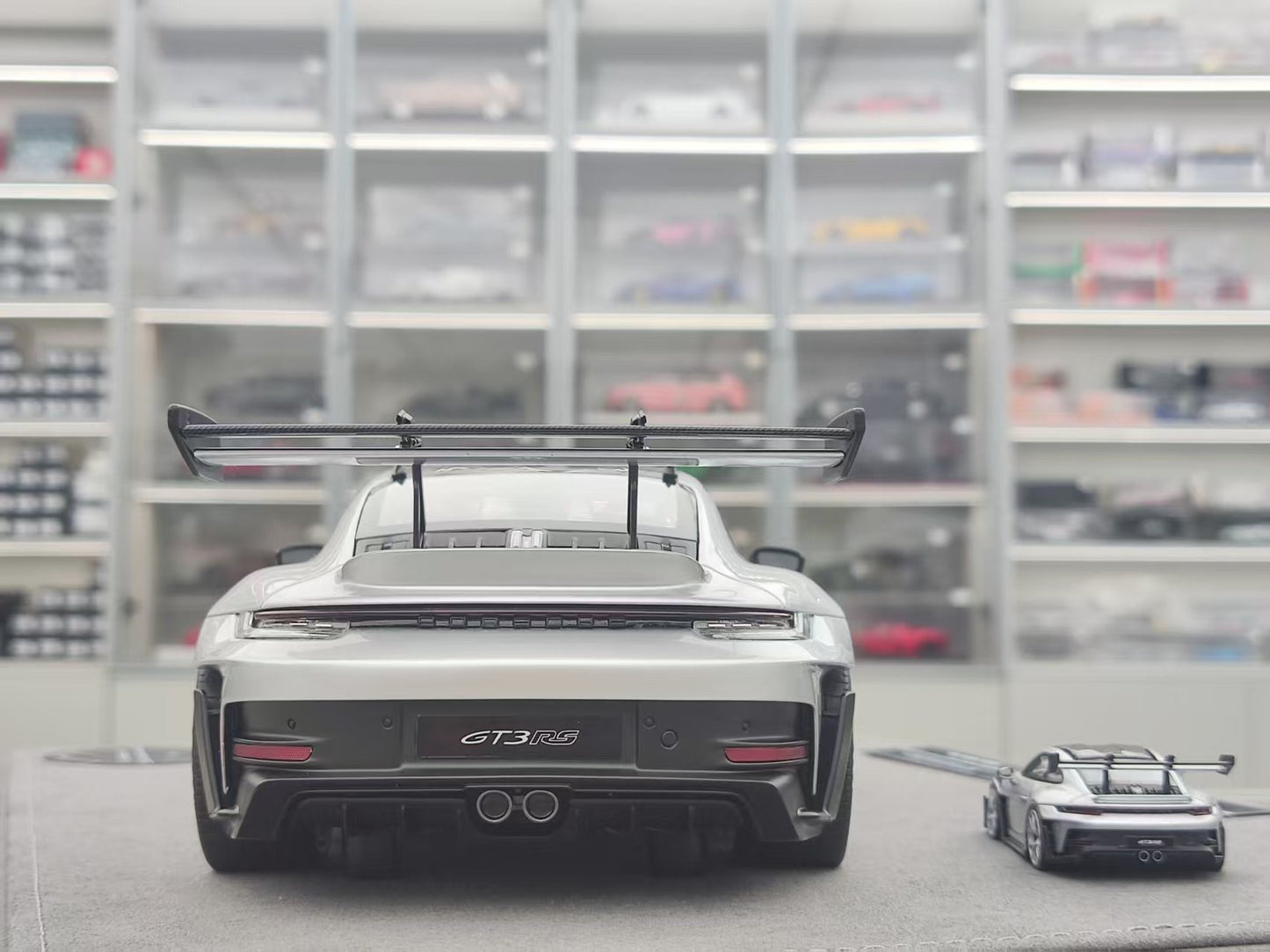 TIMOTHY&PIERRE 1/18 Porsche 911 GT3RS Sonderwunsch GT Silver TP188