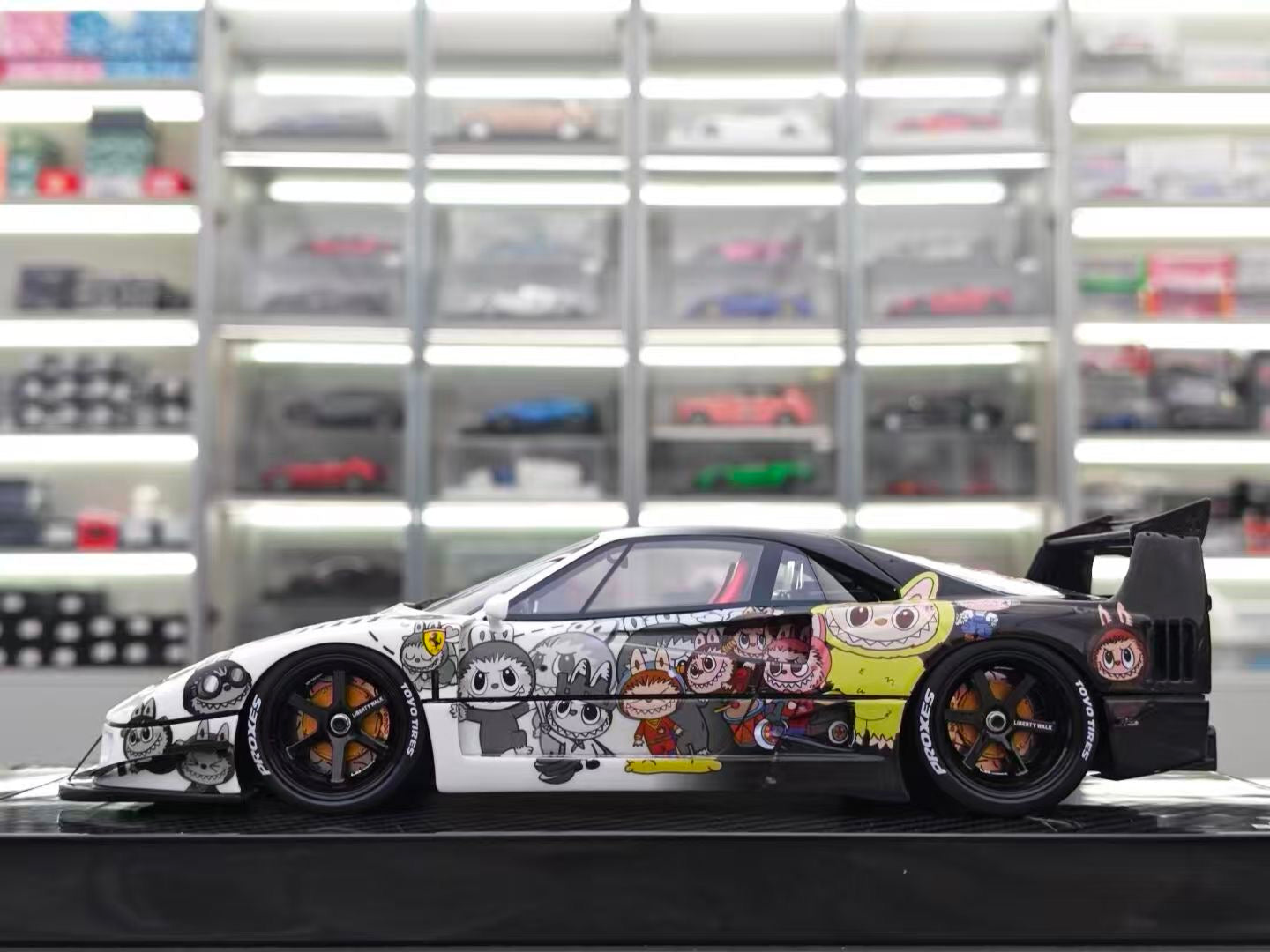 BBA MODEL 1/18 Ferrari F40 with carbon fiber sole BBA031