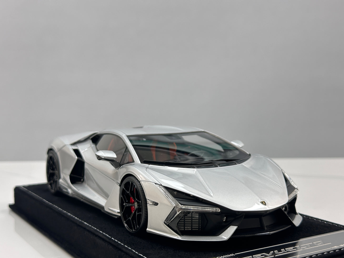 HH Model 1/18 Lamborghini Revuelto Metallic Silver HH620