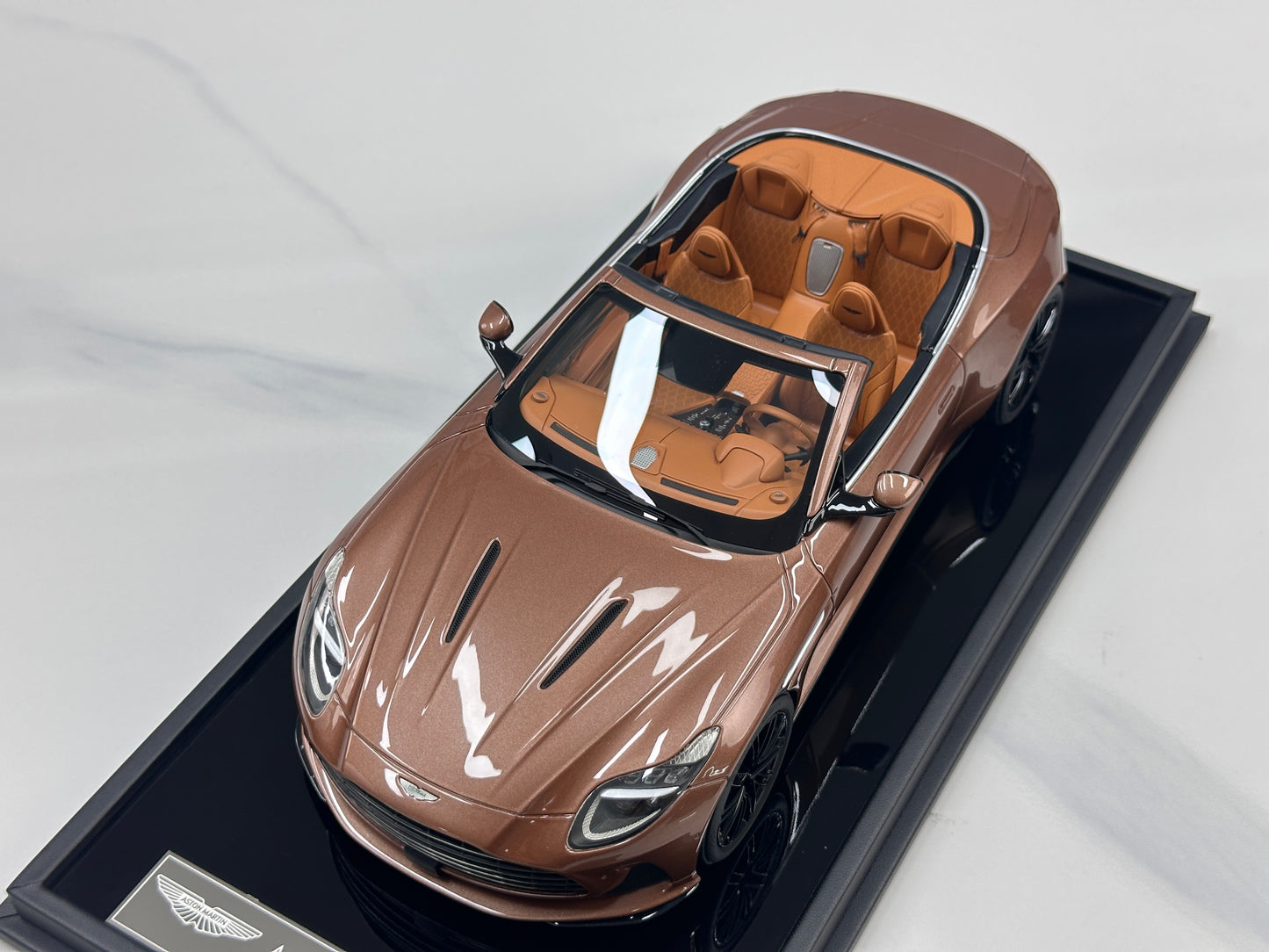 Xiaoguang Model & MotorHelix 1/18 Aston Martin DB12 Volante Convertible – Glamour Copper (MH386)