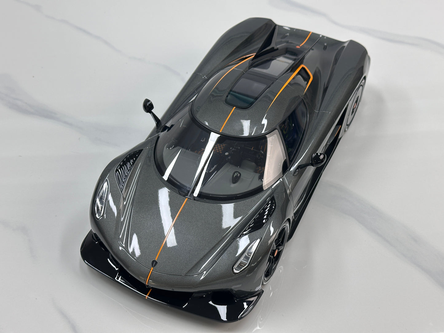 GT Spirit 1/12 Koenigsegg Jesko Absolut 0-400-0 km/h Record – Grey (GT575)