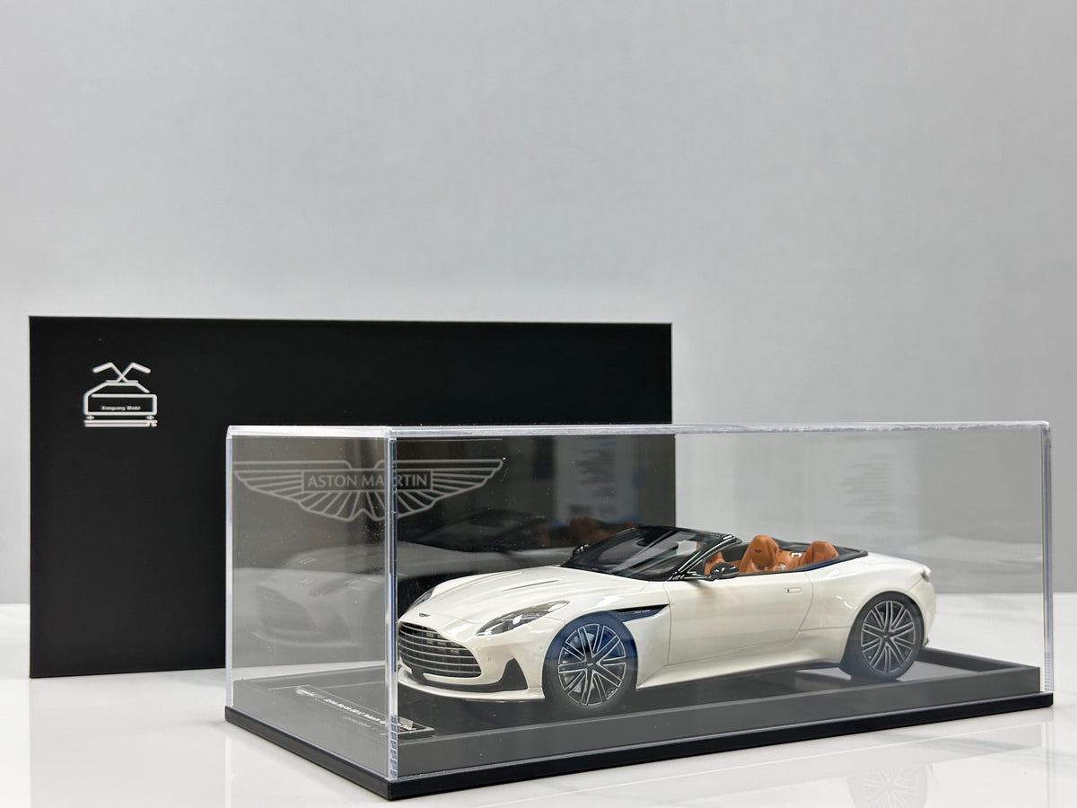 MOTORHELIX 1/18 Aston Martin DB12 Volante (Convertible) - Moonlight White - MH395