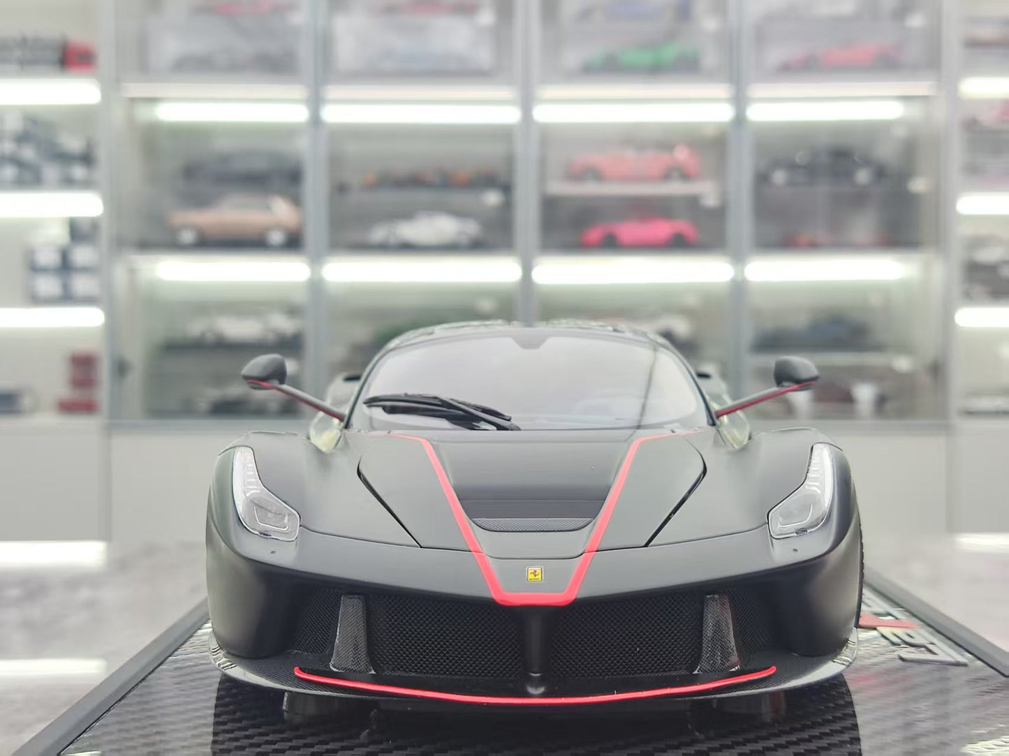 BBR 1/18 Ferrari LaFerrari Asolong Car Carbon Base Matte Black BBR182239A