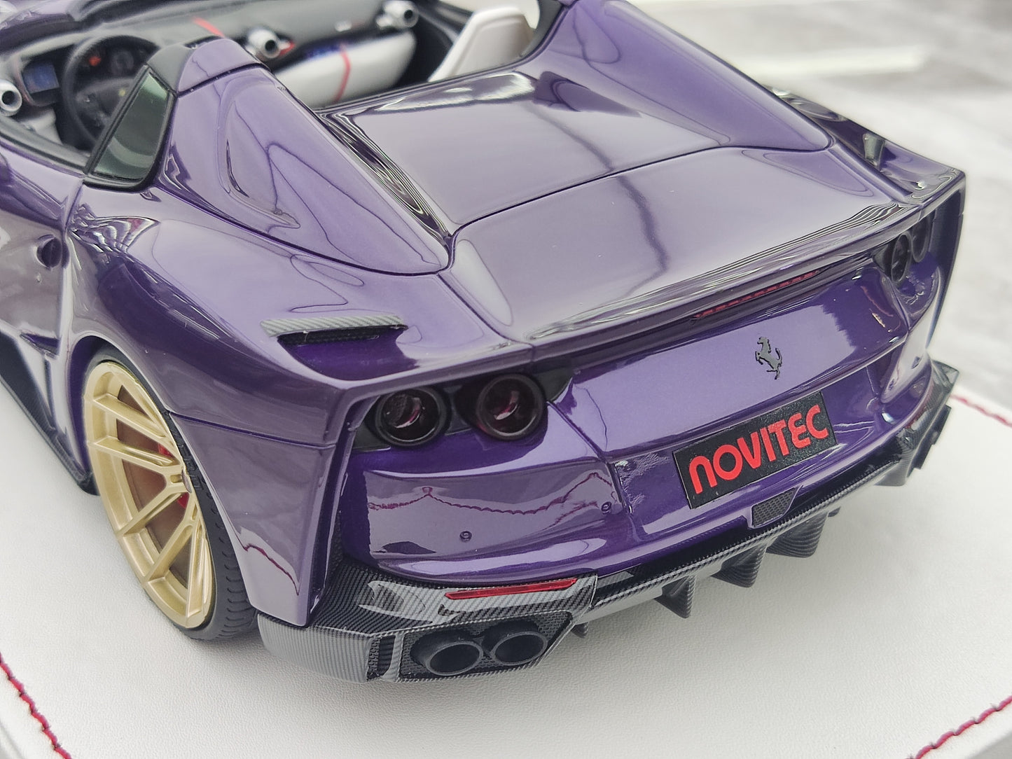 RUNNER 1/18 Ferrari 812GTS Purple Simulation Car Model JN-RNR041
