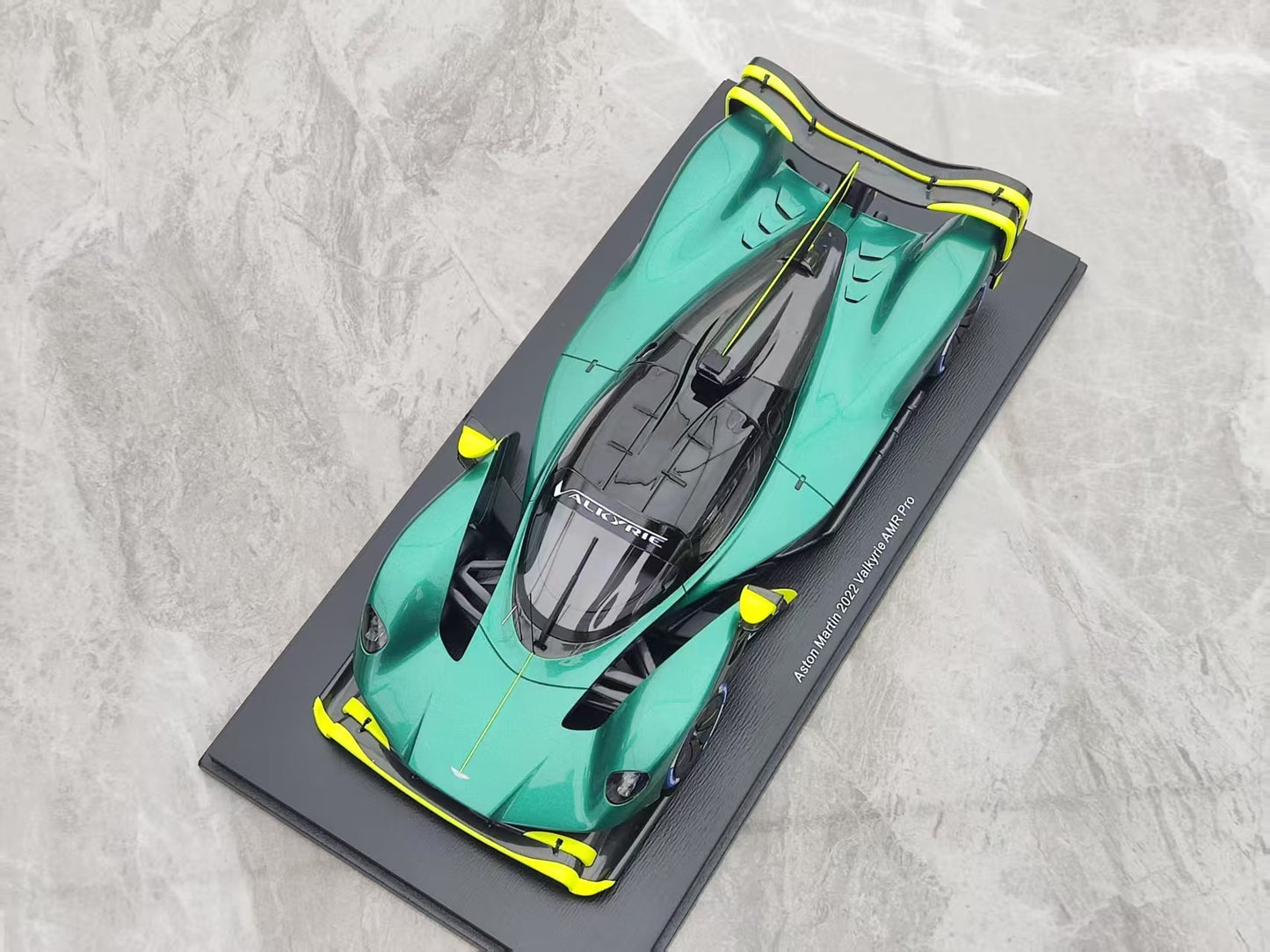 Spark 1/18 Aston Martin Valkyrie AMR Pro 2022 Green 18S943