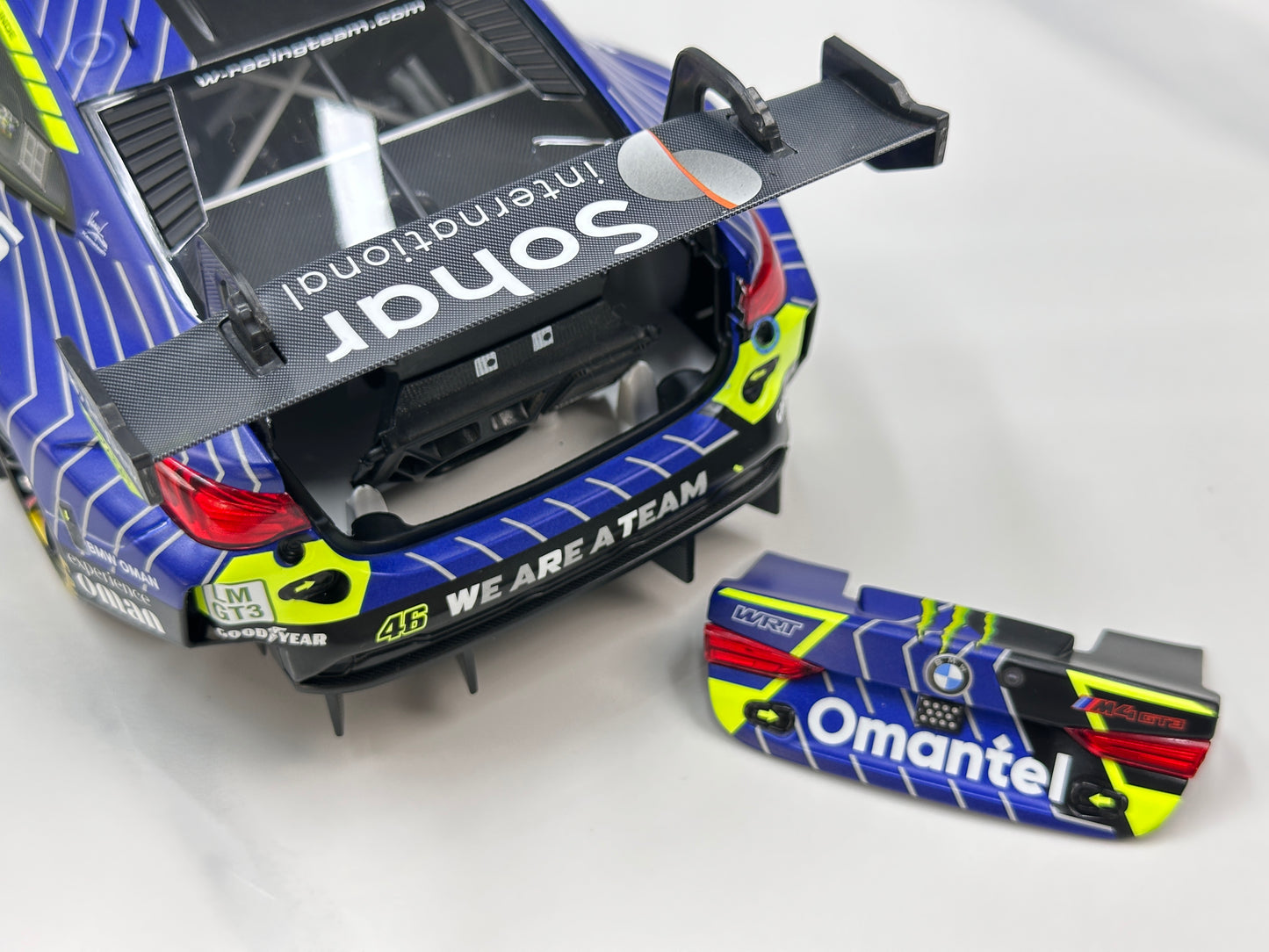 MINICHAMPS 1/18 BMW M4 GT3 EVO Team WRT 24H Le Mans 2025 Blue/Yellow Livery 110252346