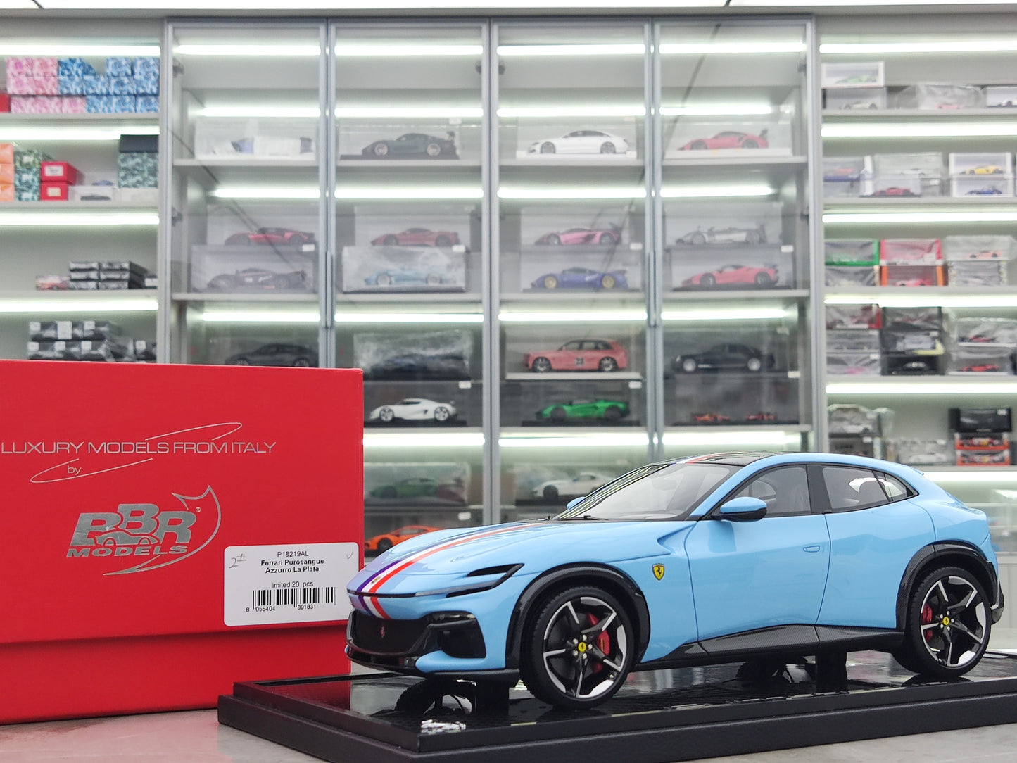 BBR 1/18 Ferrari Purosangue Plata Blue P18219AL