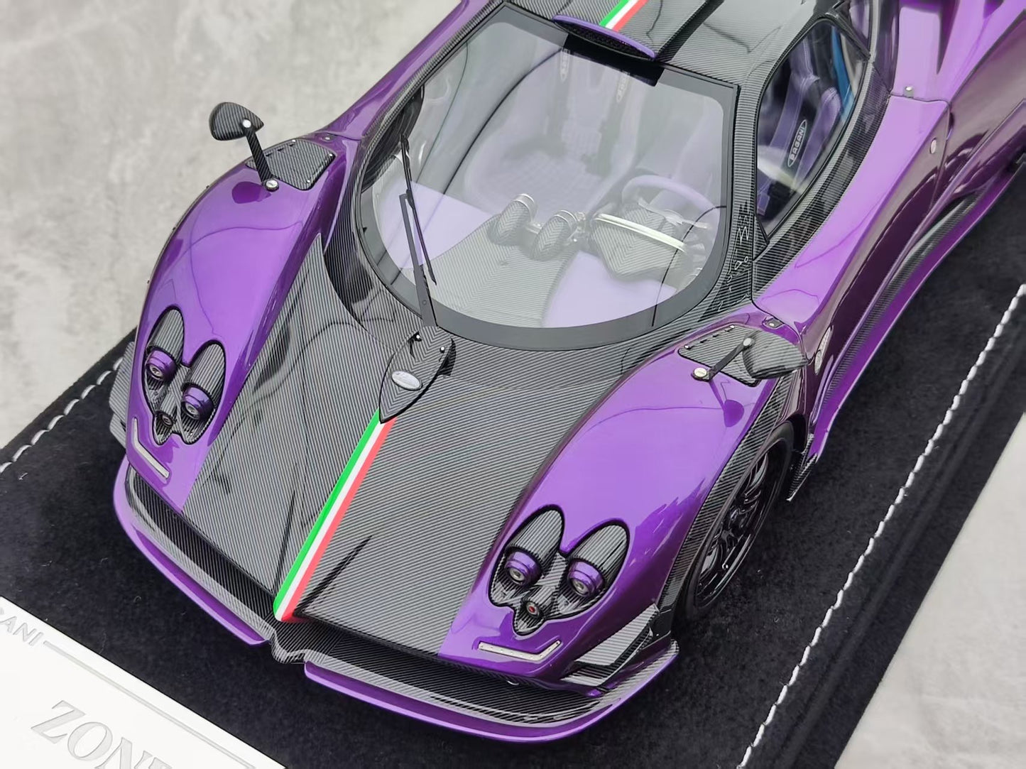 HH Model 1/18 Pagani Zonda Specials Viola HH552
