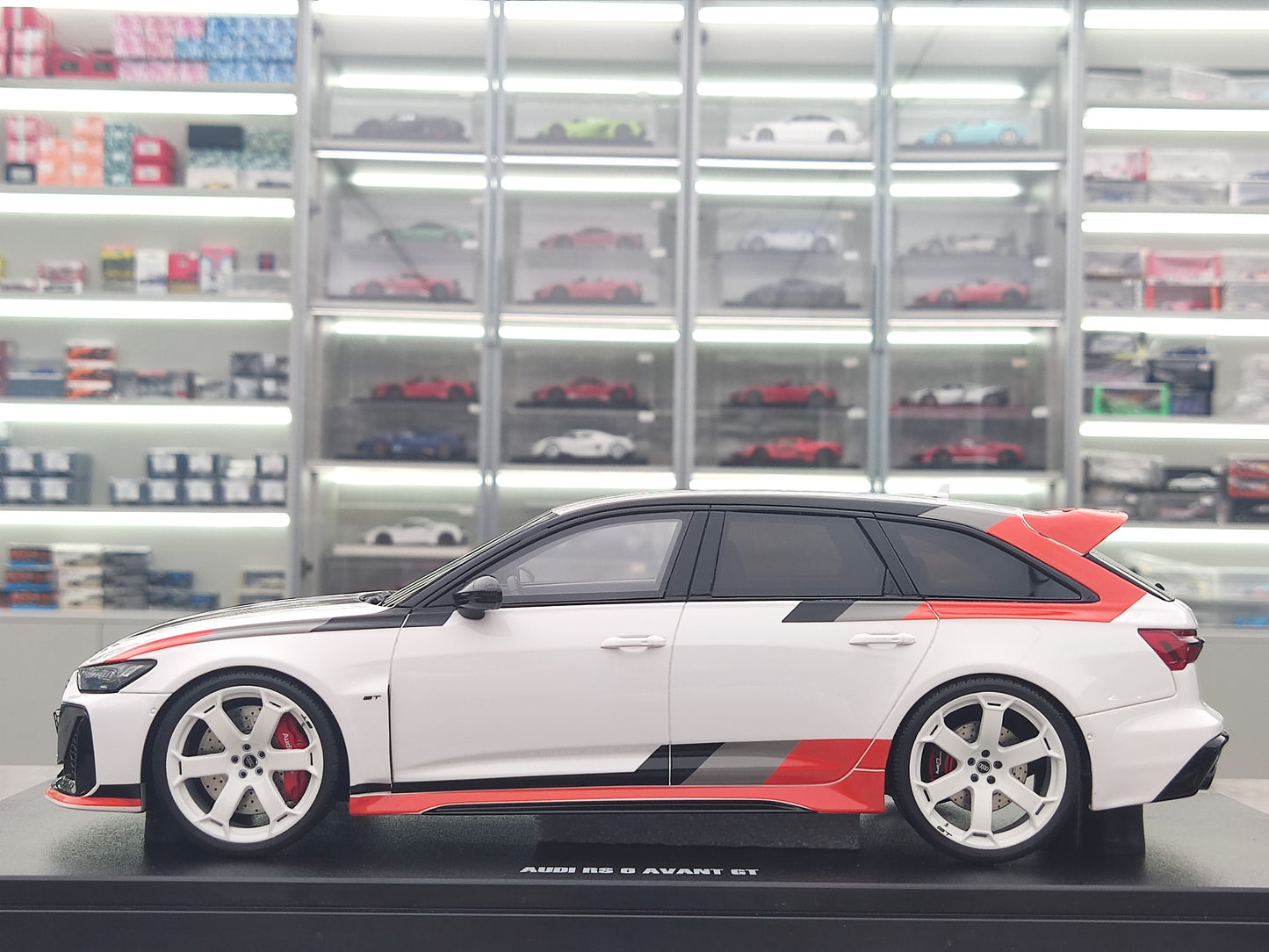 GT Spirit 1/18 Audi RS6 GT ARKONA White Simulation Model Car GT512