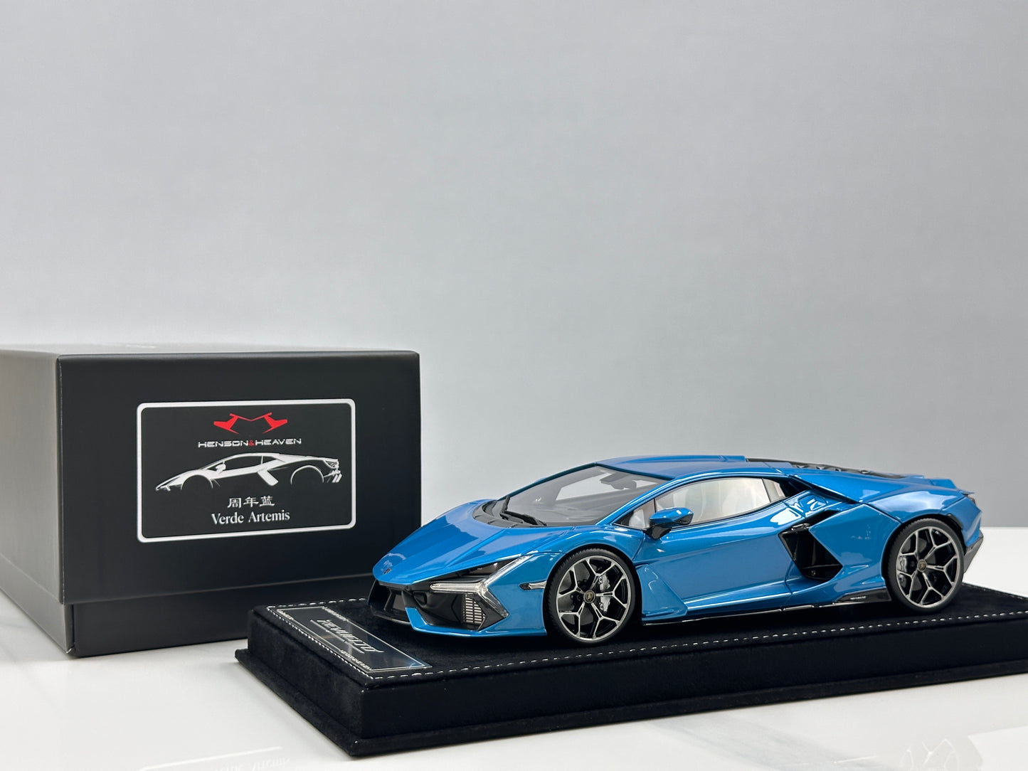 HH Model 1/18 Lamborghini Revuelto 40th Anniversary Blue HH619