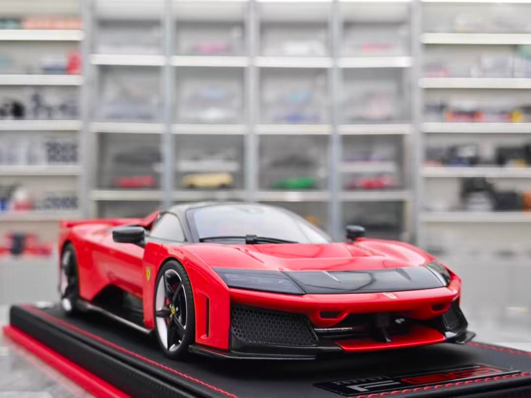 MR 1/18 Ferrari F80 Hardtop – Racing Red (FE045G)